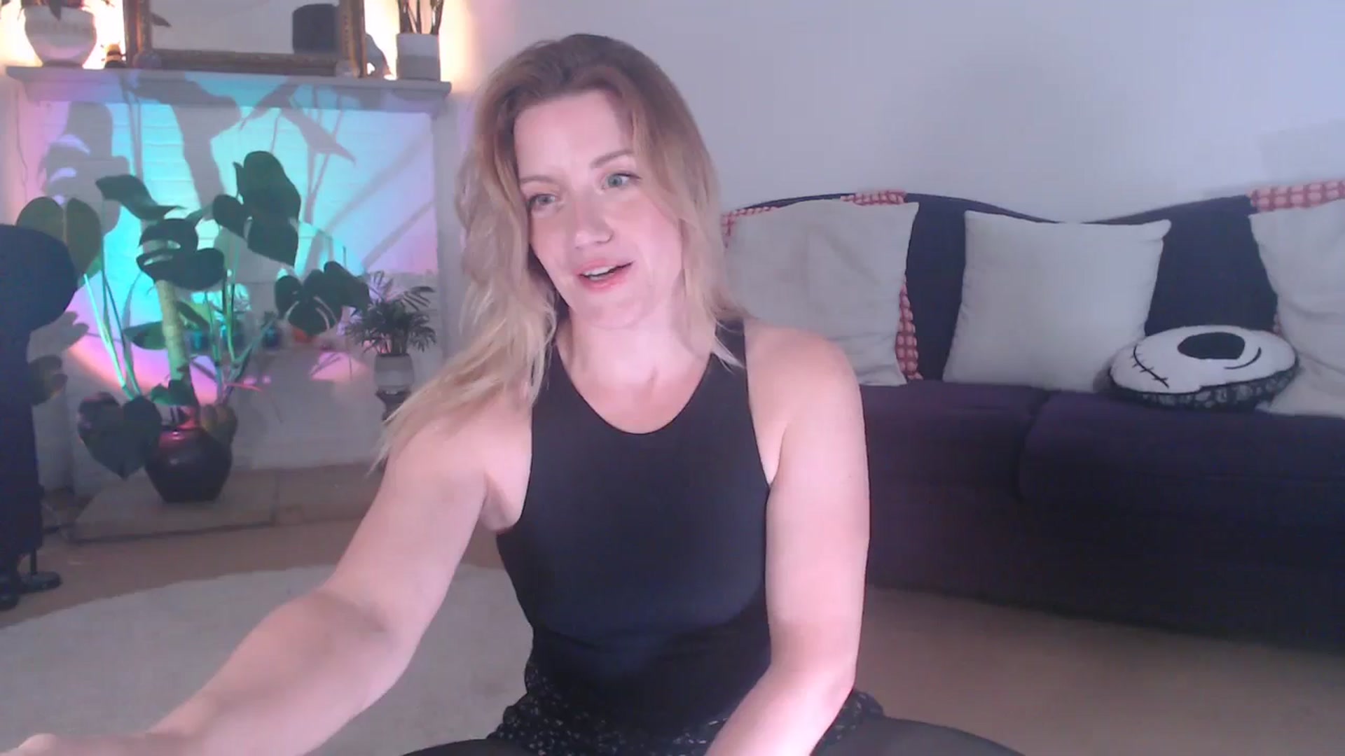 Gallery image thumbnail from DaisyChainedX's myfreecams stream on, 08/22/2023, 18:10 image 5 of 20