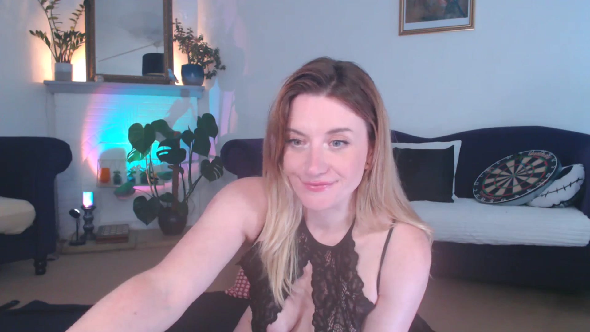 Gallery image thumbnail from DaisyChainedX's myfreecams stream on, 08/30/2023, 15:08 image 18 of 20