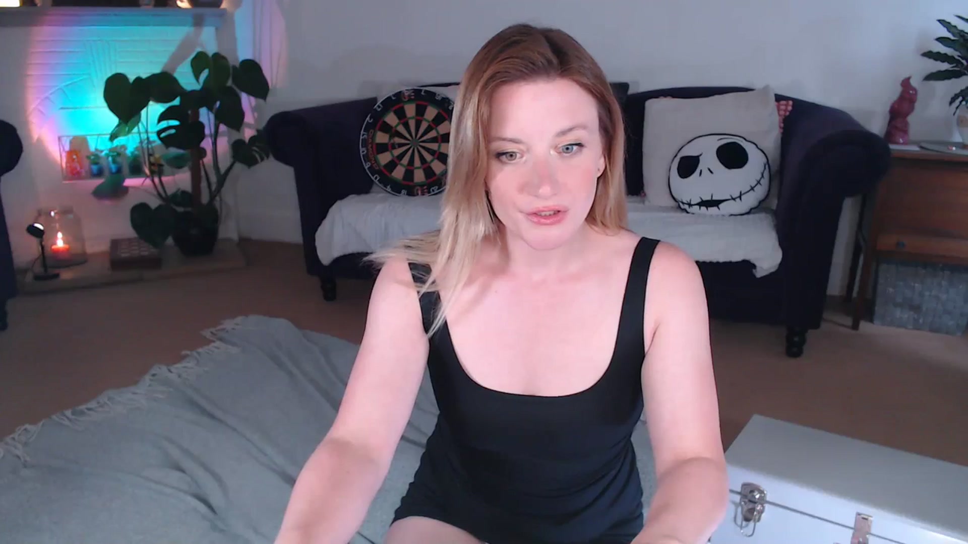 Gallery image thumbnail from DaisyChainedX's myfreecams stream on, 09/14/2023, 16:04 image 16 of 20
