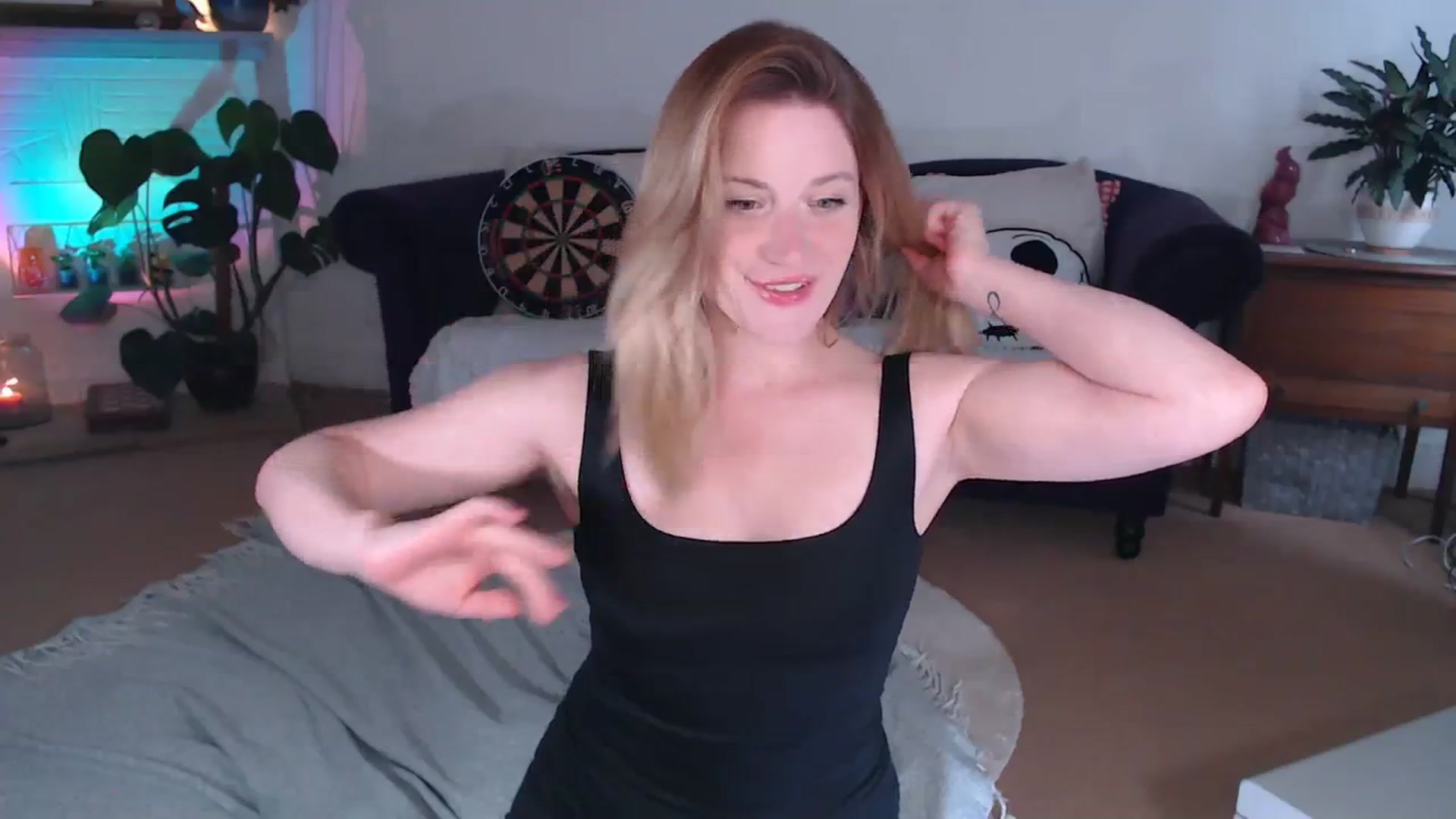 Gallery image thumbnail from DaisyChainedX's myfreecams stream on, 09/14/2023, 16:04 image 6 of 20