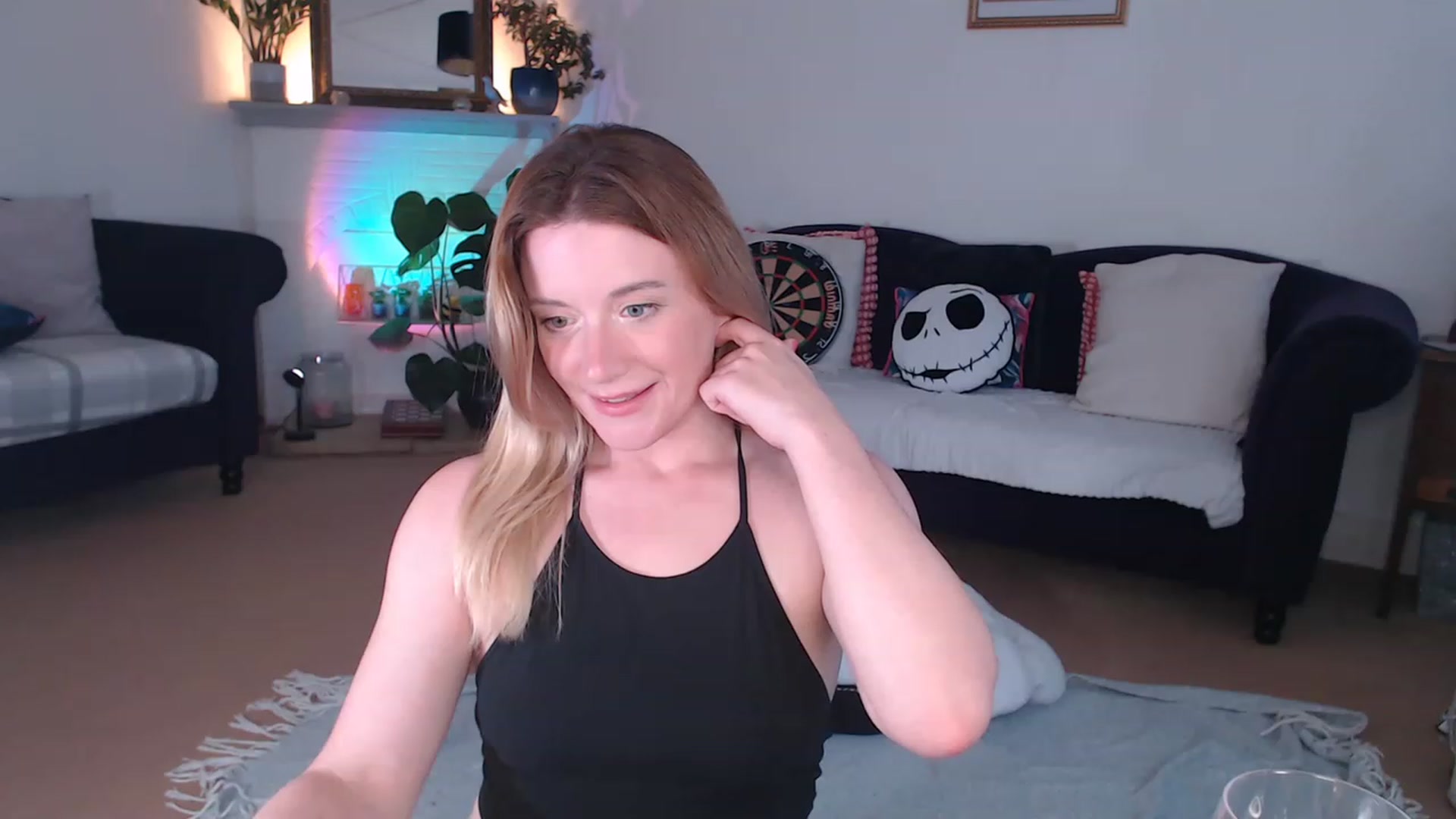 Gallery image thumbnail from DaisyChainedX's myfreecams stream on, 09/15/2023, 17:33 image 3 of 20