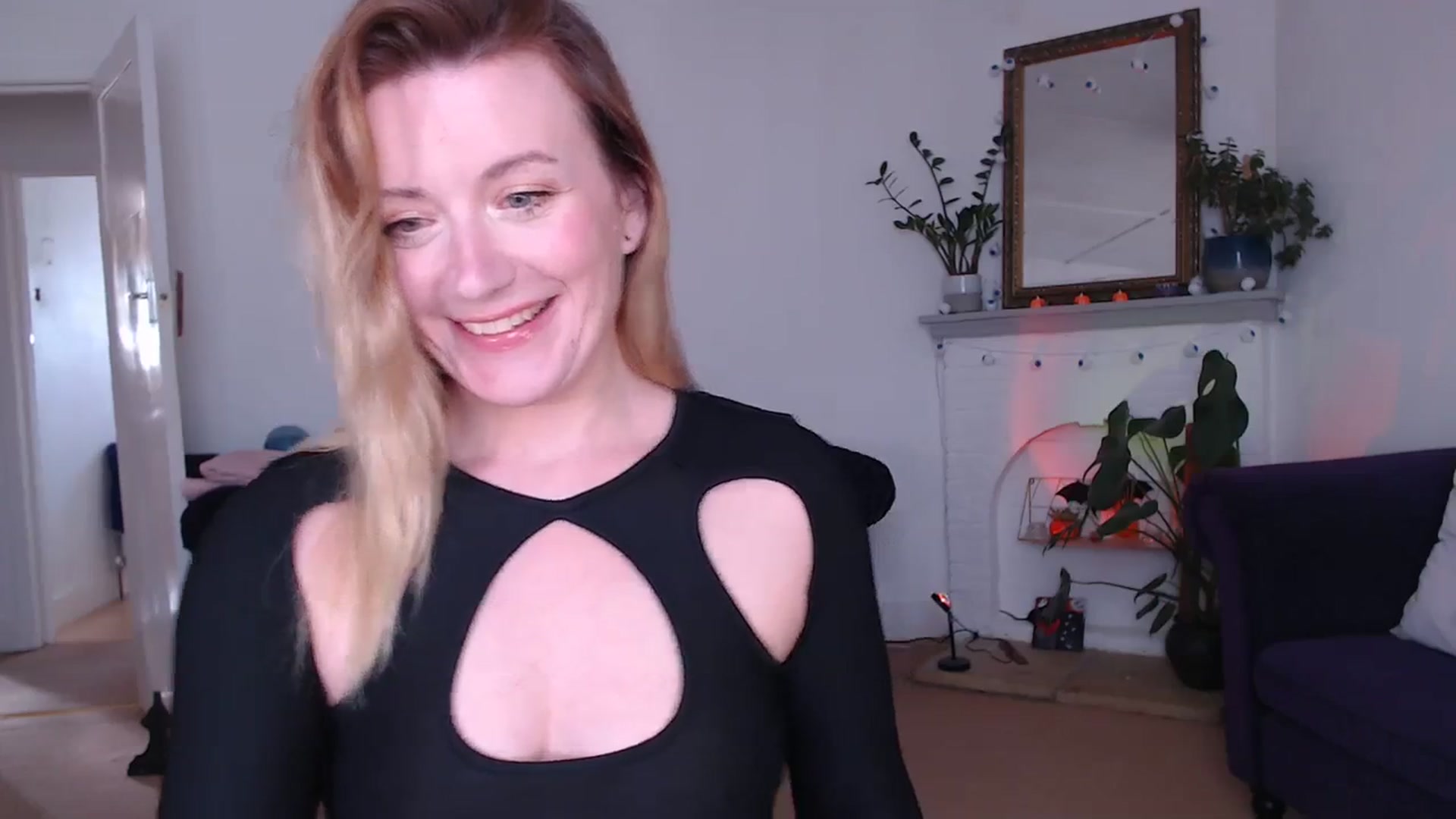 Gallery image thumbnail from DaisyChainedX's myfreecams stream on, 10/06/2023, 12:17 image 14 of 20