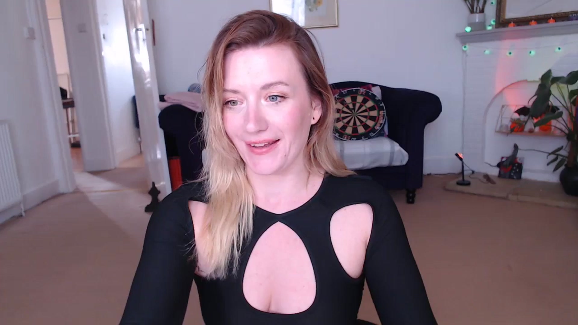 Gallery image thumbnail from DaisyChainedX's myfreecams stream on, 10/06/2023, 12:43 image 2 of 20