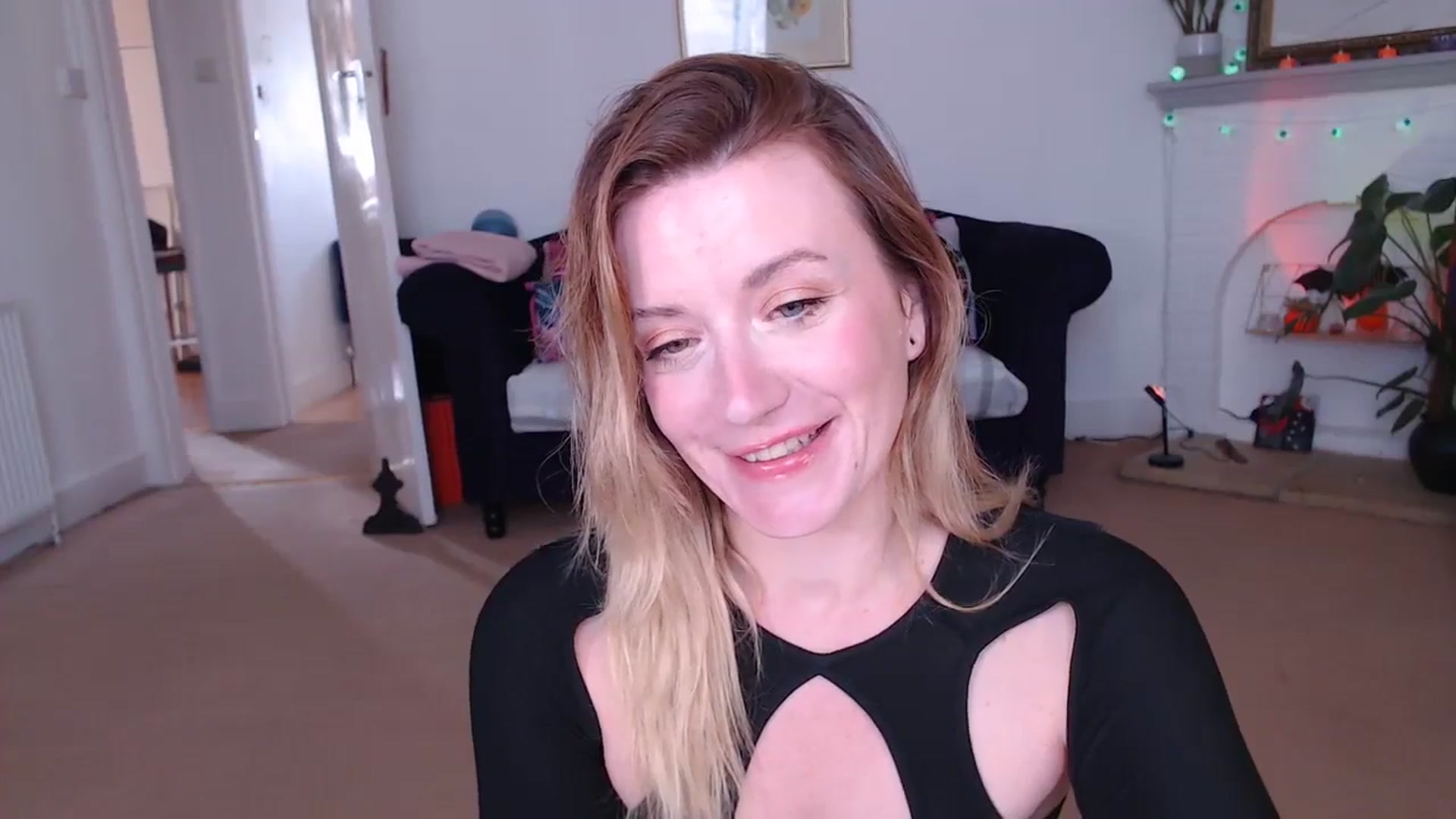 Gallery image thumbnail from DaisyChainedX's myfreecams stream on, 10/06/2023, 12:43 image 3 of 20