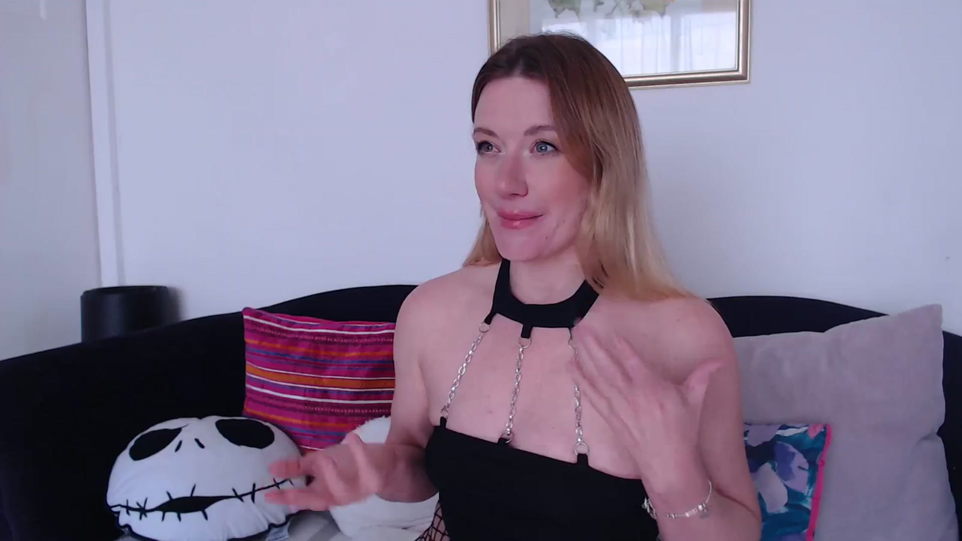 Gallery image thumbnail from DaisyChainedX's myfreecams stream on, 10/10/2023, 13:49 image 20 of 20