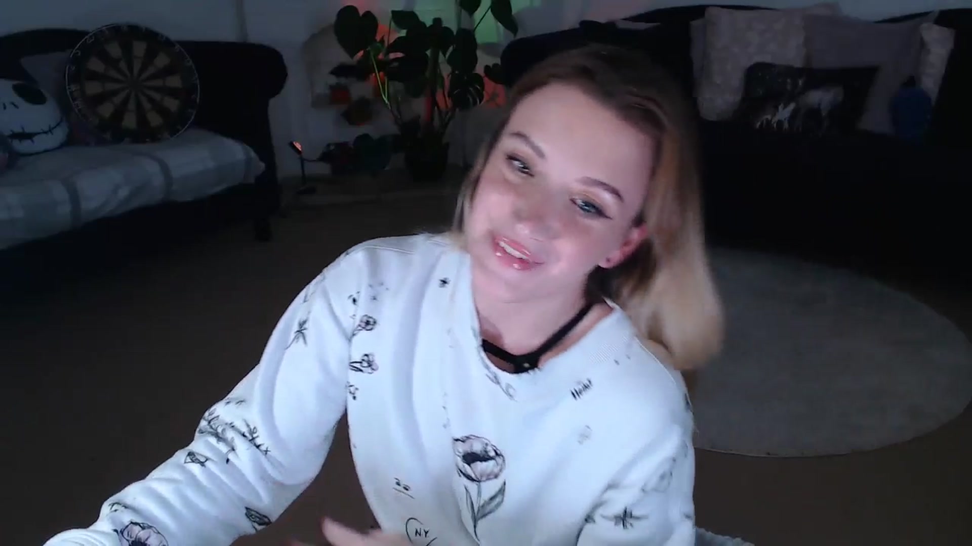 Gallery image thumbnail from DaisyChainedX's myfreecams stream on, 10/11/2023, 14:49 image 12 of 20