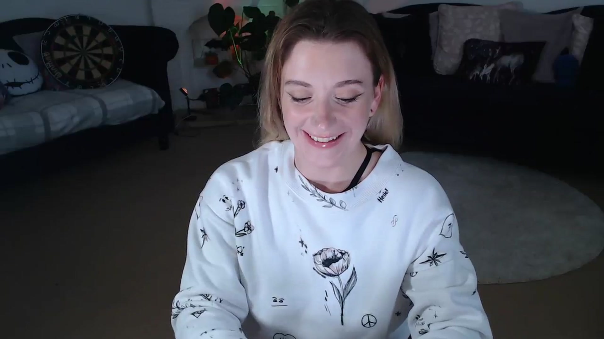 Gallery image thumbnail from DaisyChainedX's myfreecams stream on, 10/11/2023, 14:49 image 10 of 20