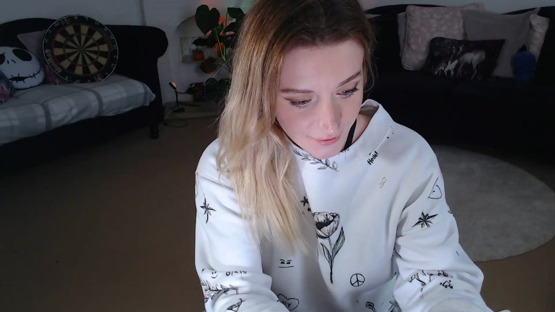 Gallery image thumbnail from DaisyChainedX's myfreecams stream on, 10/11/2023, 14:49 image 4 of 20