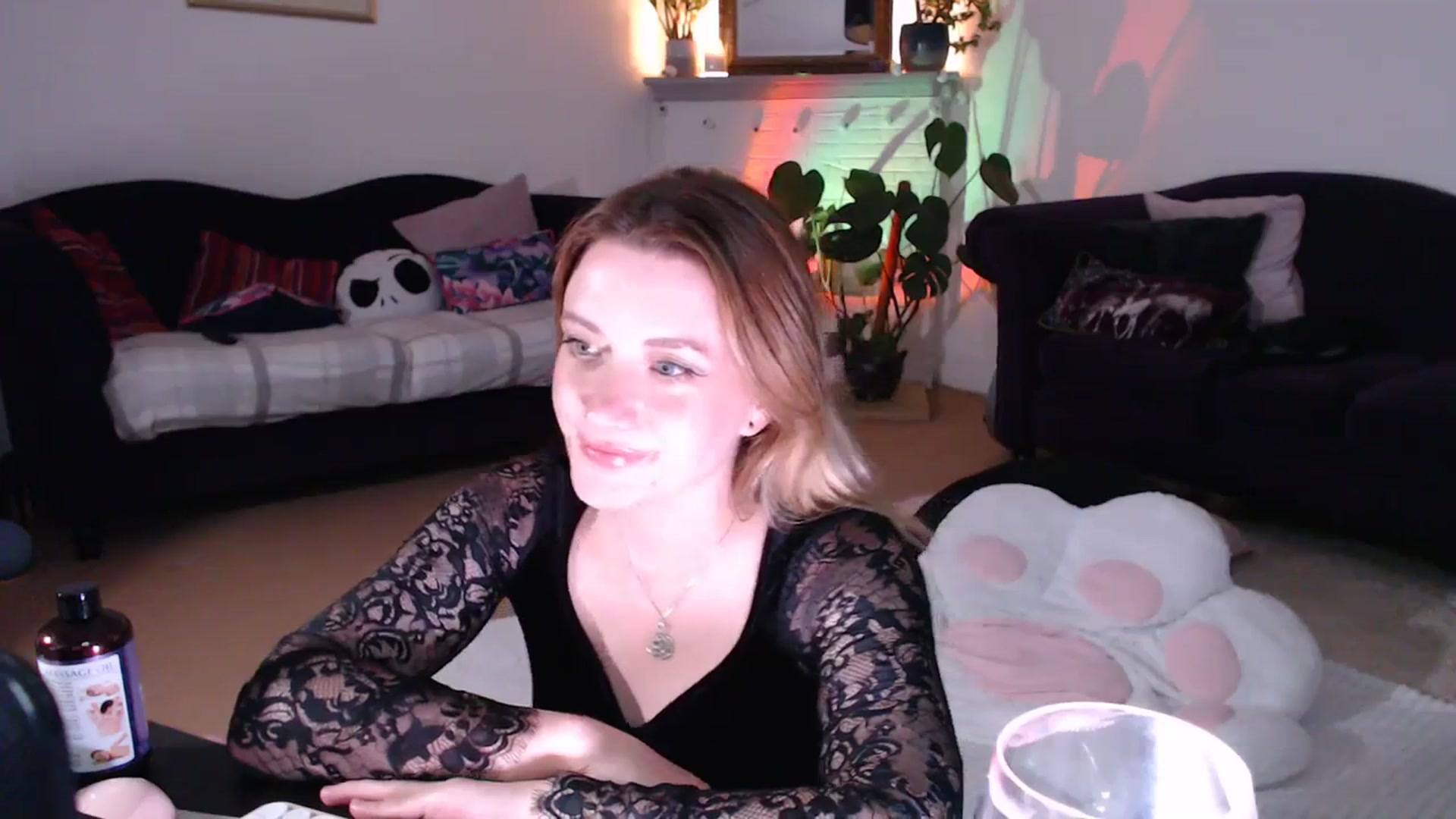 Gallery image thumbnail from DaisyChainedX's myfreecams stream on, 10/13/2023, 16:44 image 18 of 20