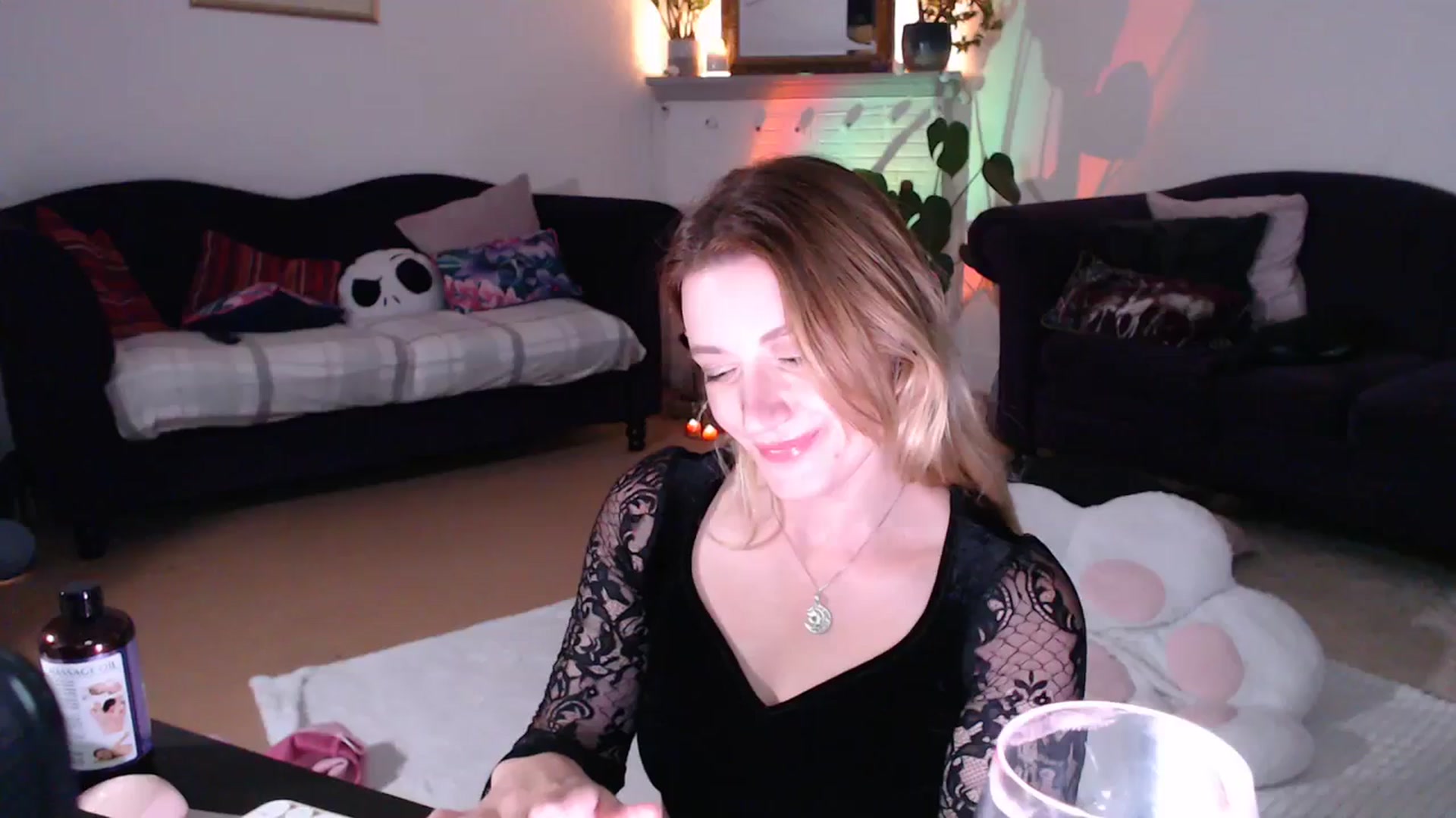 Gallery image thumbnail from DaisyChainedX's myfreecams stream on, 10/13/2023, 16:44 image 17 of 20