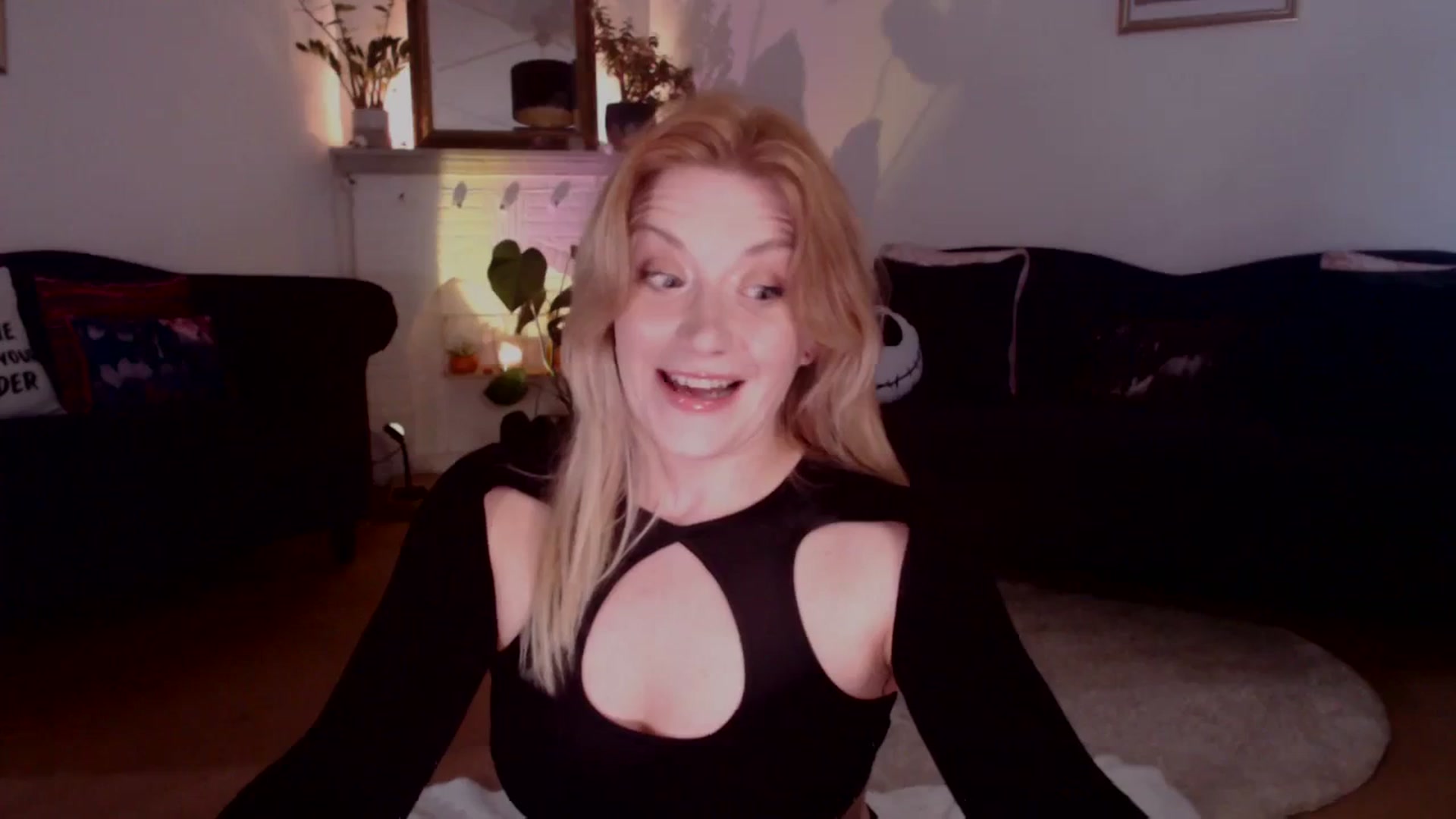 Gallery image thumbnail from DaisyChainedX's myfreecams stream on, 11/06/2023, 14:33 image 6 of 20