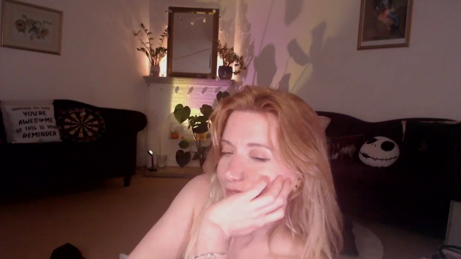 Gallery image thumbnail from DaisyChainedX's myfreecams stream on, 11/10/2023, 23:38 image 5 of 20