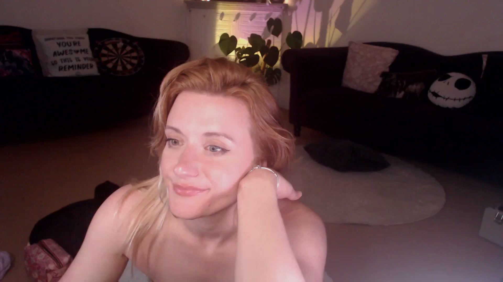 Gallery image thumbnail from DaisyChainedX's myfreecams stream on, 11/10/2023, 23:38 image 9 of 20