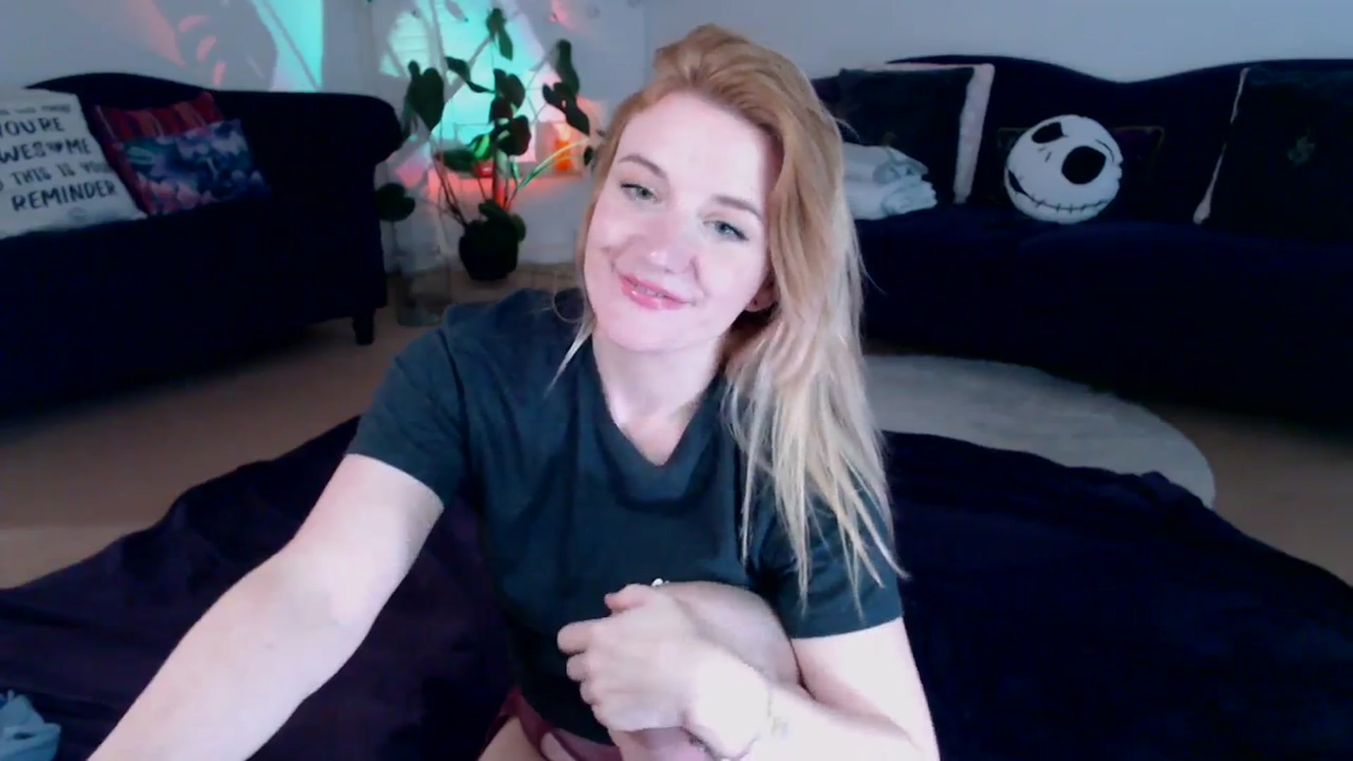 Gallery image thumbnail from DaisyChainedX's myfreecams stream on, 11/14/2023, 15:01 image 12 of 20