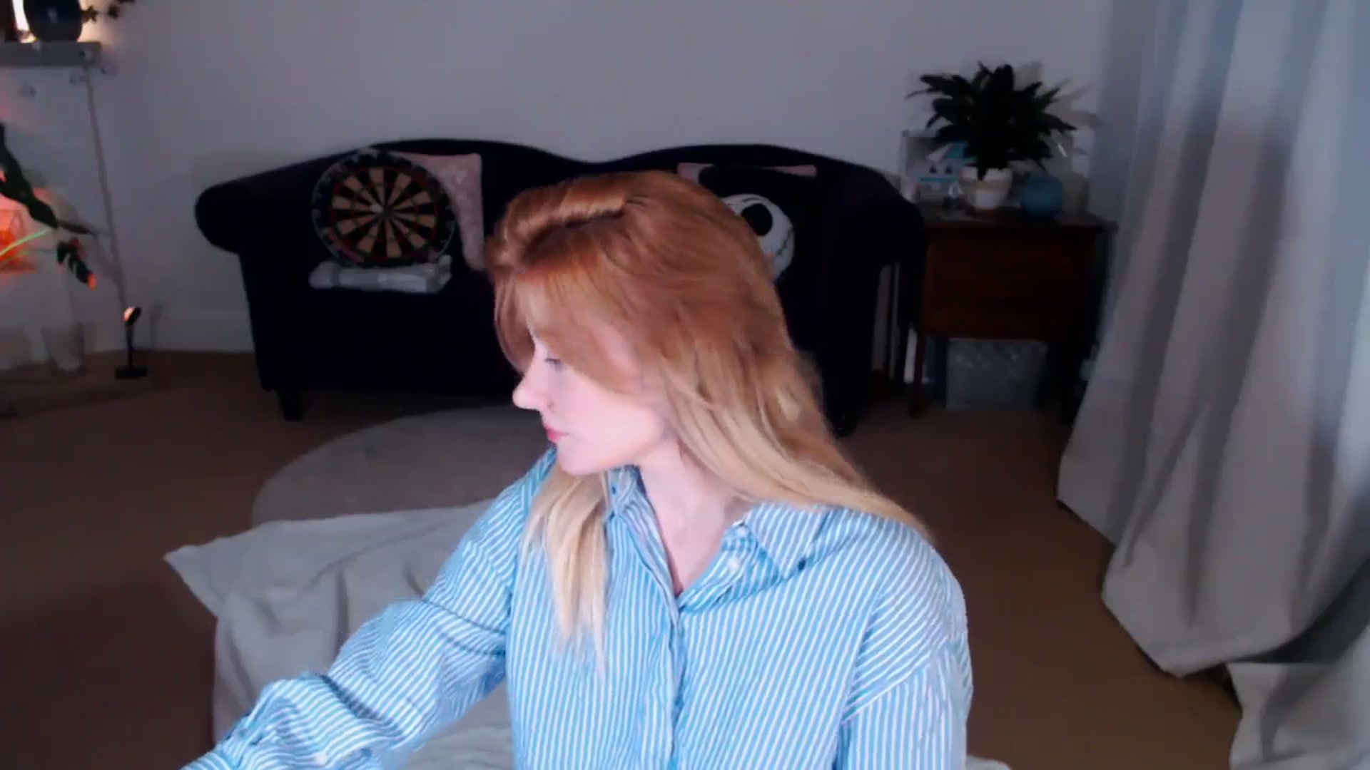 Gallery image thumbnail from DaisyChainedX's myfreecams stream on, 11/15/2023, 19:00 image 7 of 20