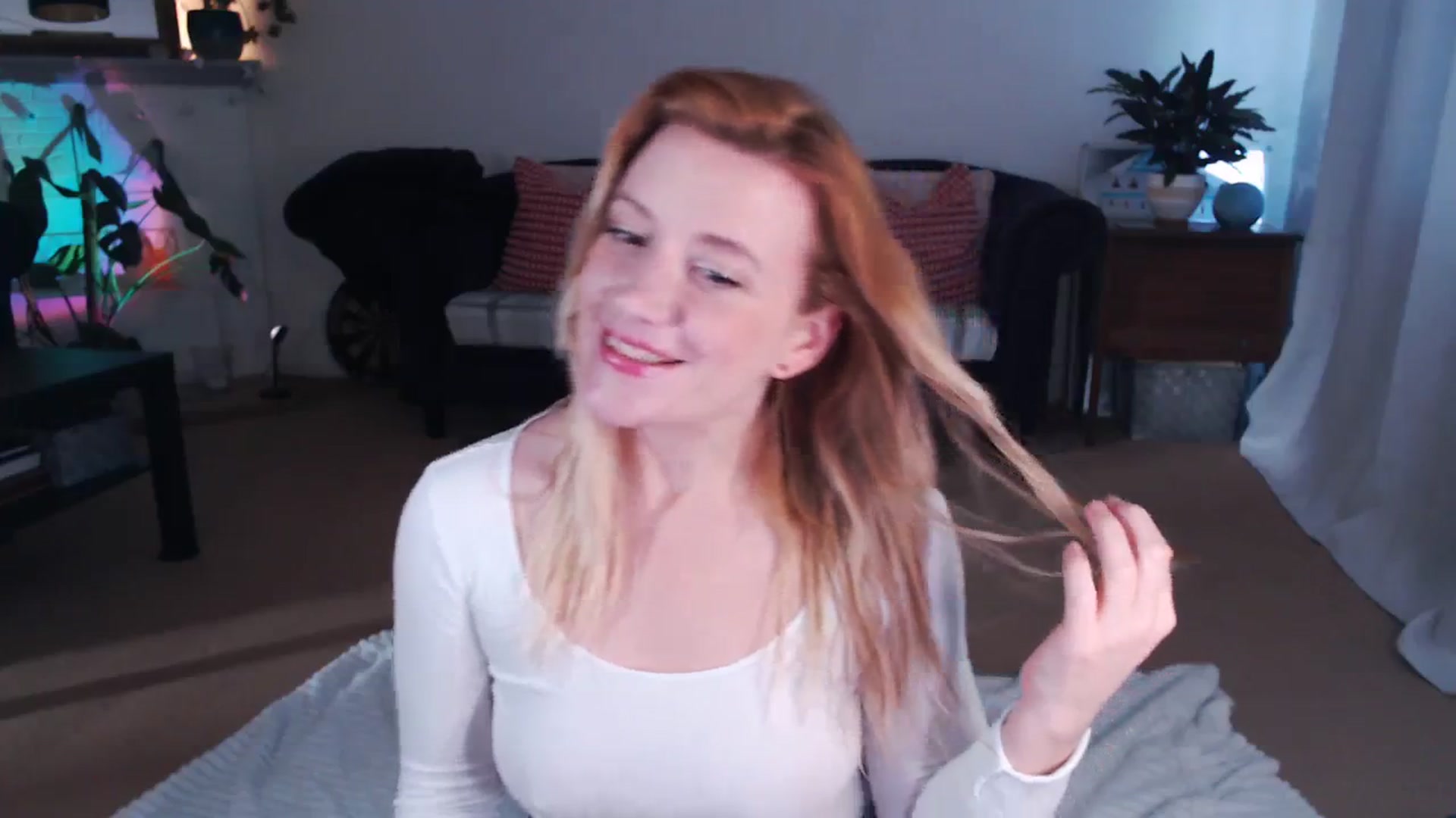 Gallery image thumbnail from DaisyChainedX's myfreecams stream on, 11/17/2023, 14:22 image 3 of 20