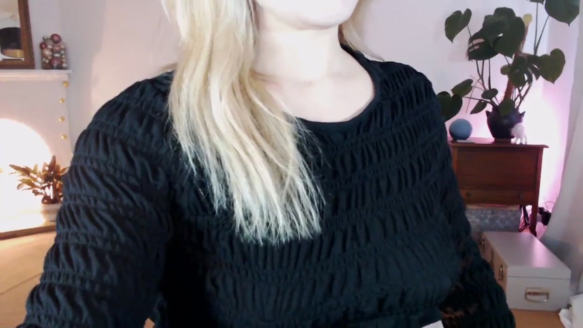 Gallery image thumbnail from DaisyChainedX's myfreecams stream on, 11/27/2023, 14:38 image 10 of 20