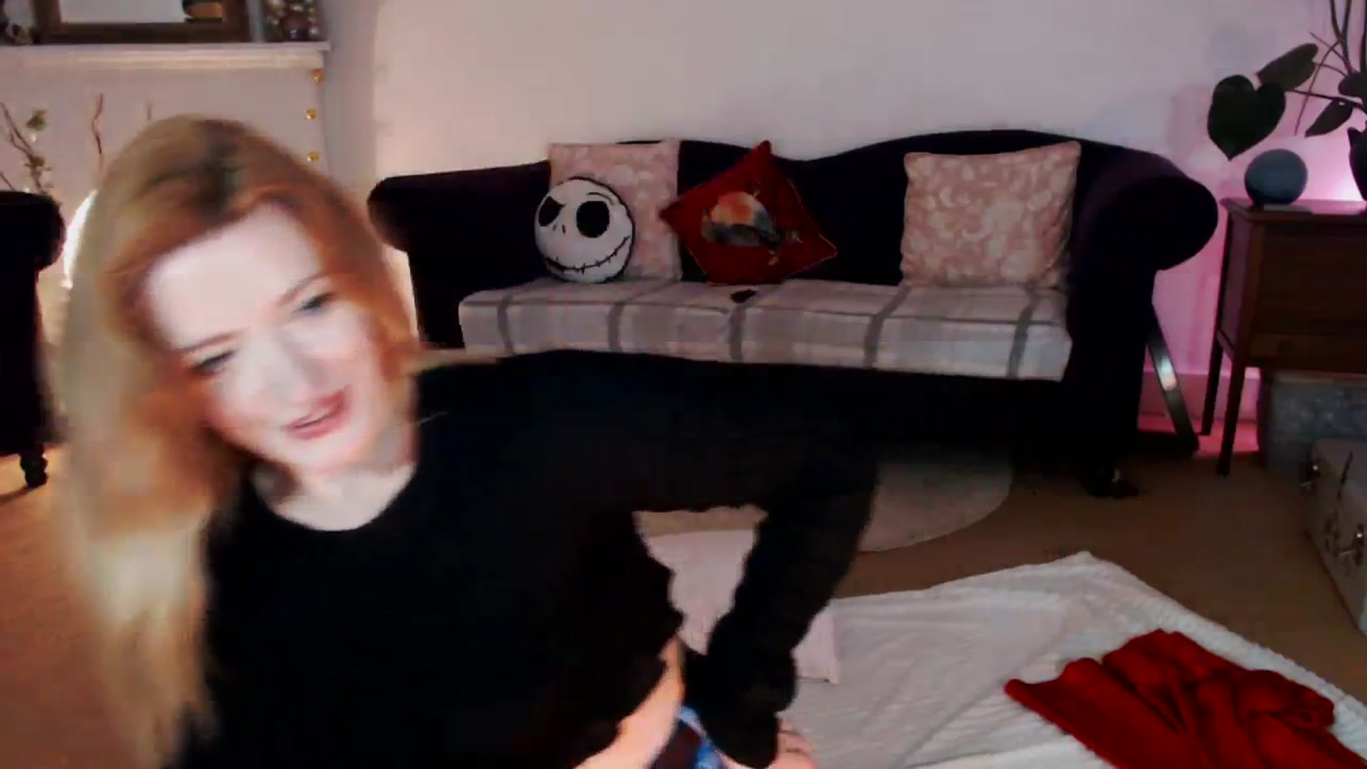 Gallery image thumbnail from DaisyChainedX's myfreecams stream on, 11/27/2023, 16:07 image 16 of 20