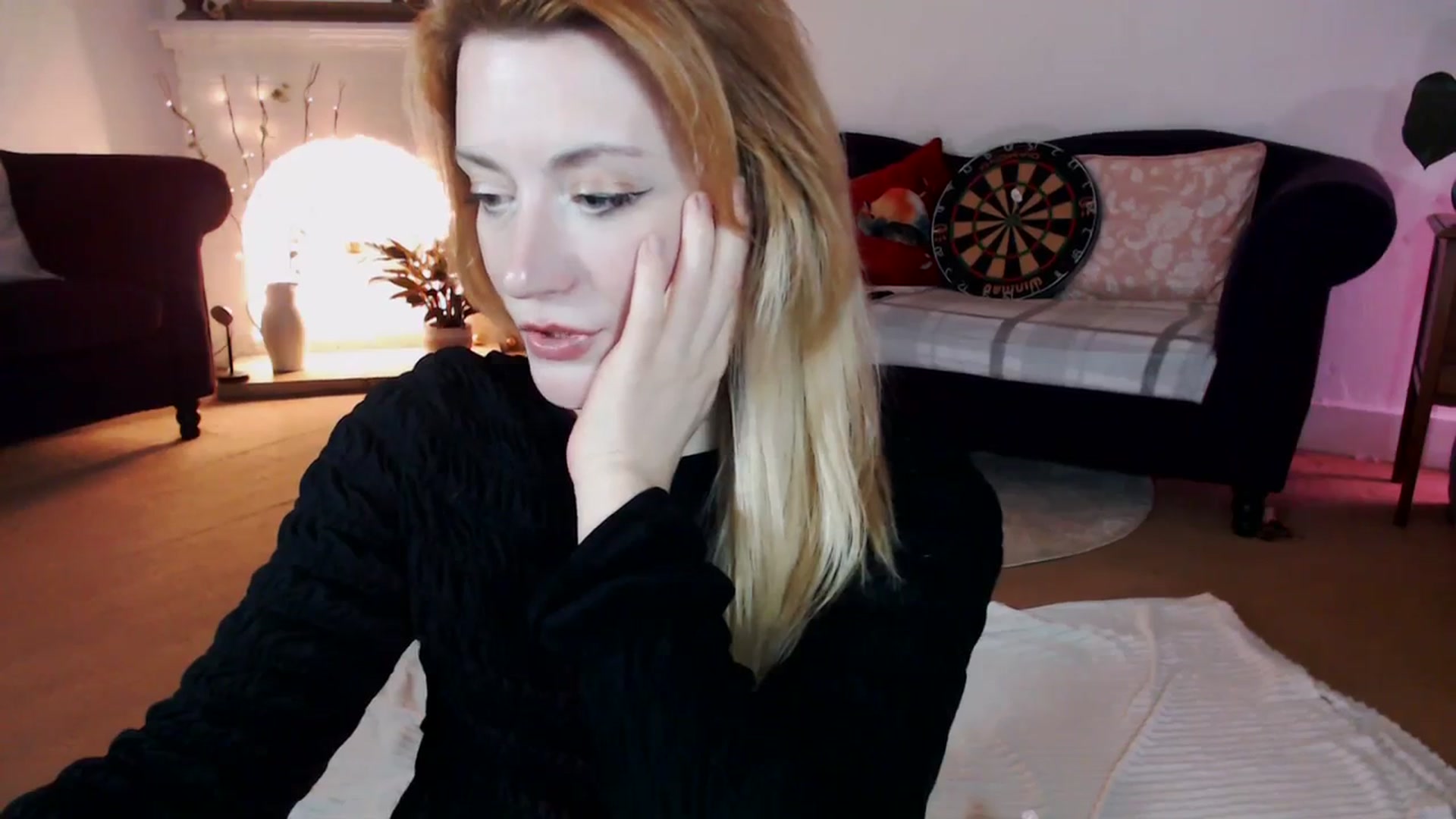 Gallery image thumbnail from DaisyChainedX's myfreecams stream on, 11/27/2023, 18:43 image 18 of 20