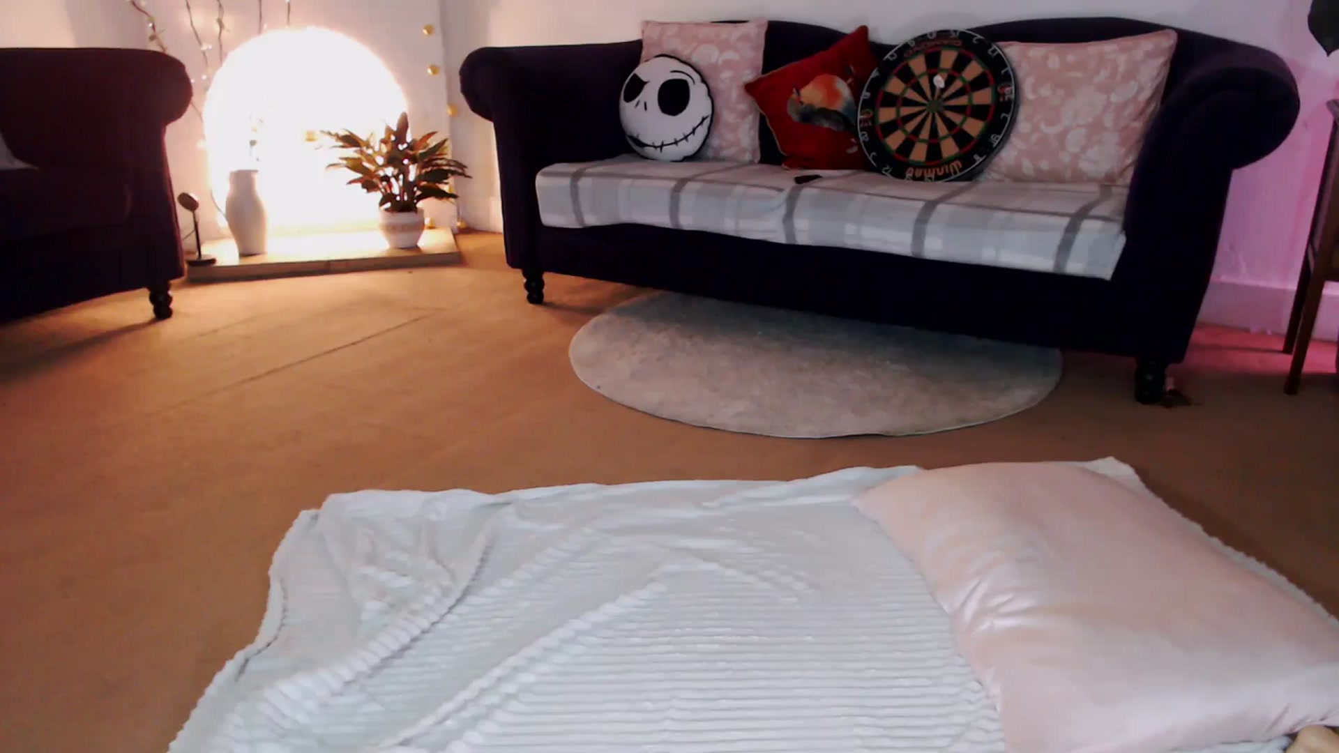 Gallery image thumbnail from DaisyChainedX's myfreecams stream on, 11/27/2023, 18:43 image 11 of 20