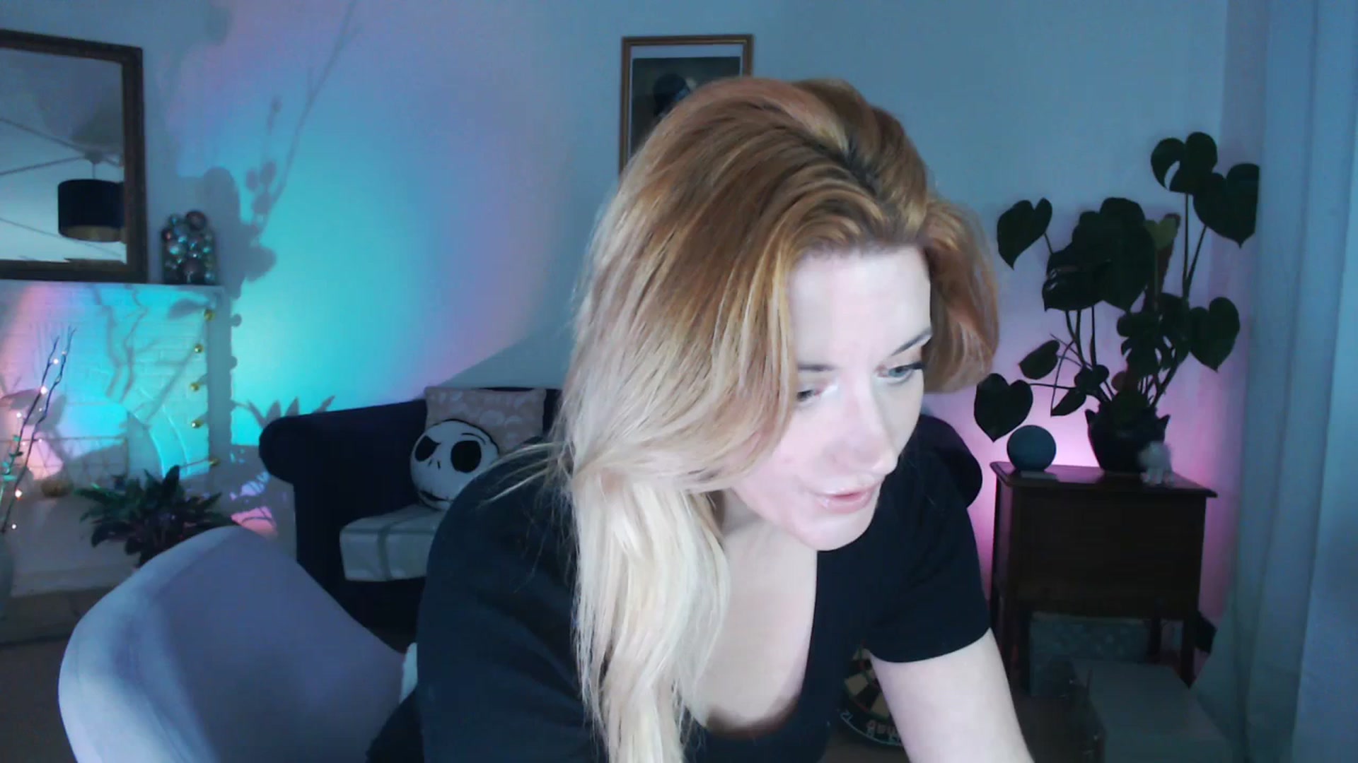 Gallery image thumbnail from DaisyChainedX's myfreecams stream on, 11/28/2023, 16:00 image 1 of 20