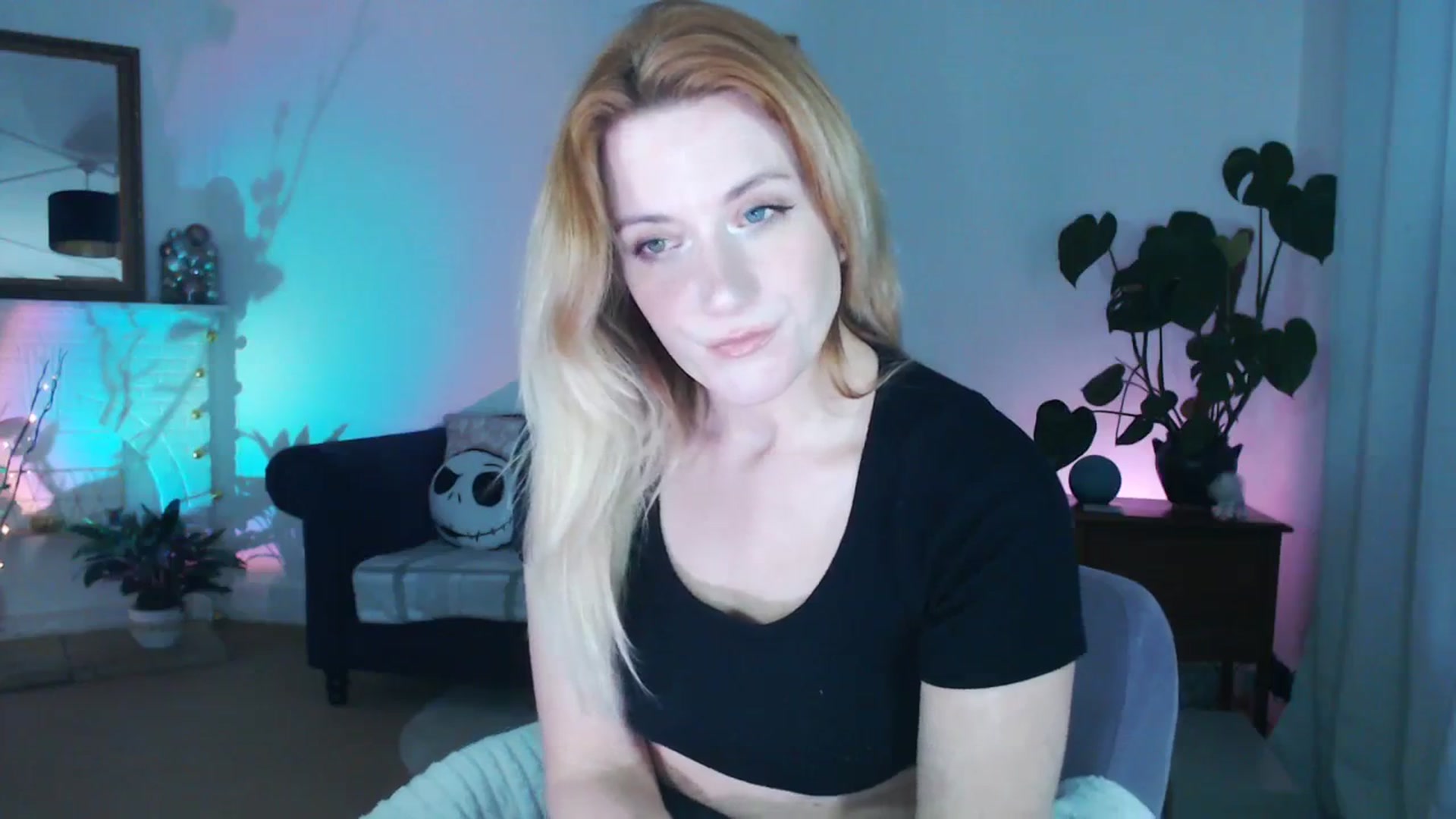 Gallery image thumbnail from DaisyChainedX's myfreecams stream on, 11/28/2023, 16:00 image 18 of 20