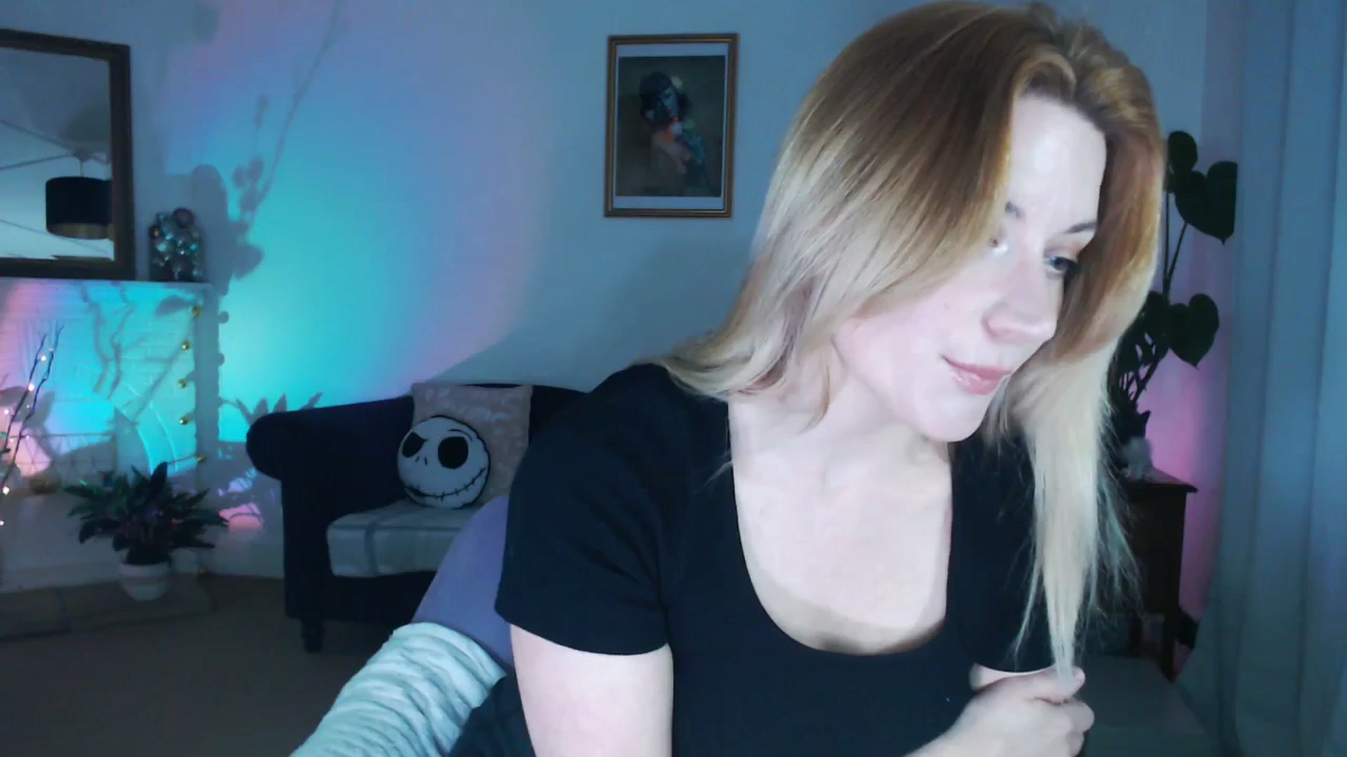 Gallery image thumbnail from DaisyChainedX's myfreecams stream on, 11/28/2023, 16:00 image 17 of 20