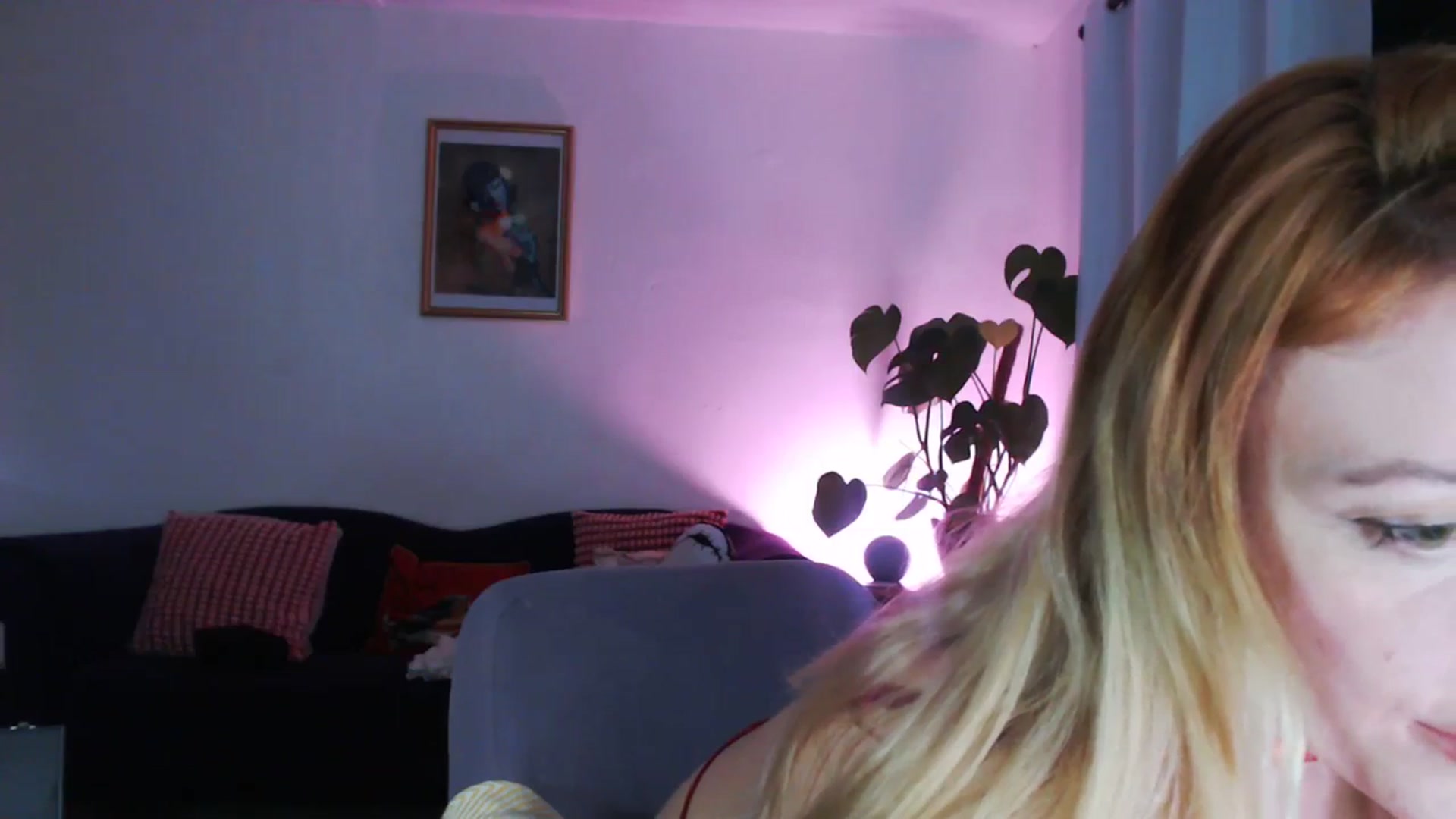 Gallery image thumbnail from DaisyChainedX's myfreecams stream on, 12/01/2023, 18:39 image 19 of 20