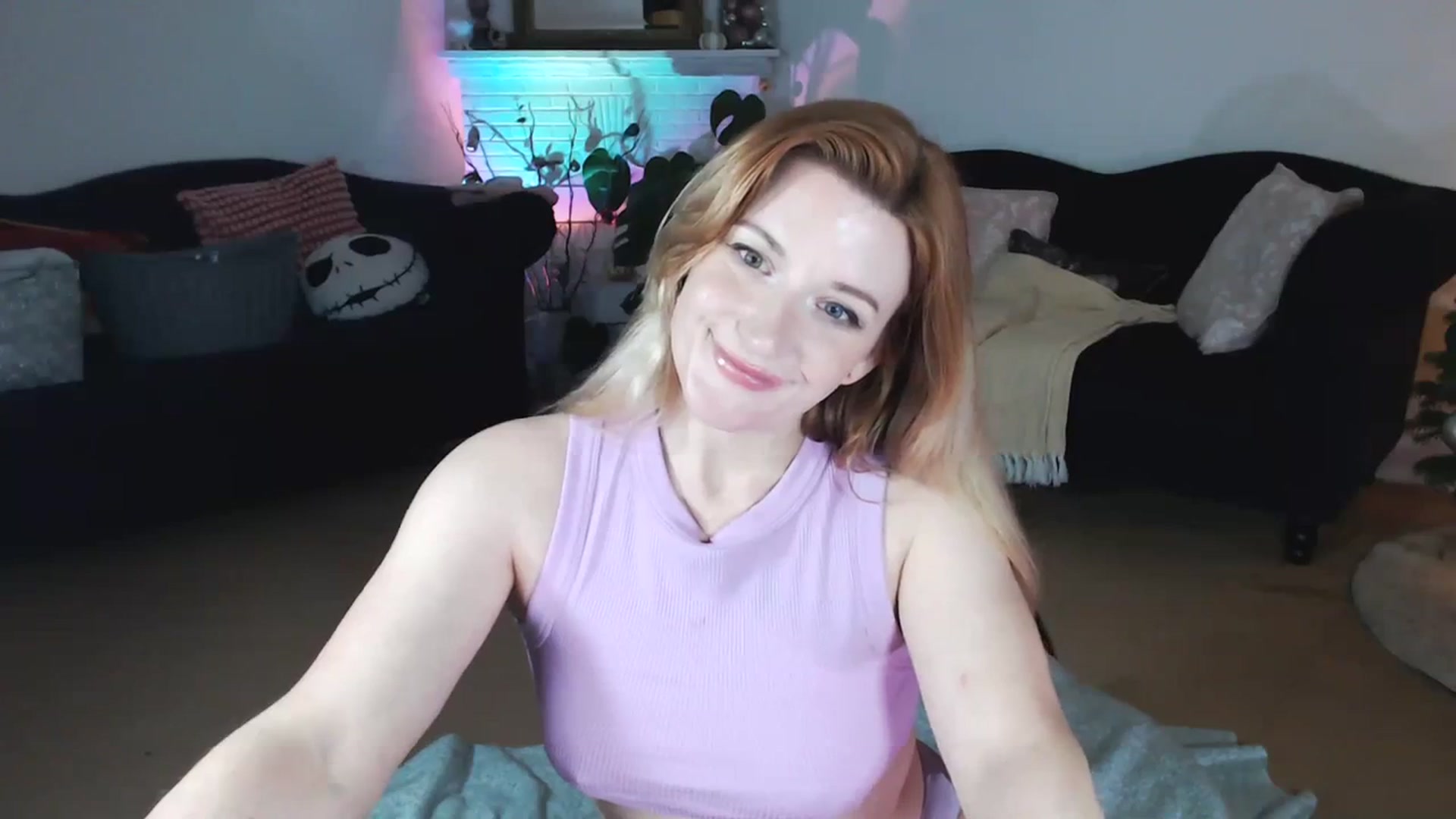 Gallery image thumbnail from DaisyChainedX's myfreecams stream on, 12/05/2023, 17:48 image 11 of 20