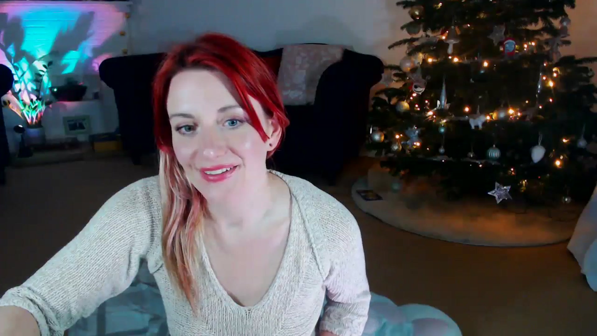 Gallery image thumbnail from DaisyChainedX's myfreecams stream on, 12/14/2023, 23:09 image 12 of 20
