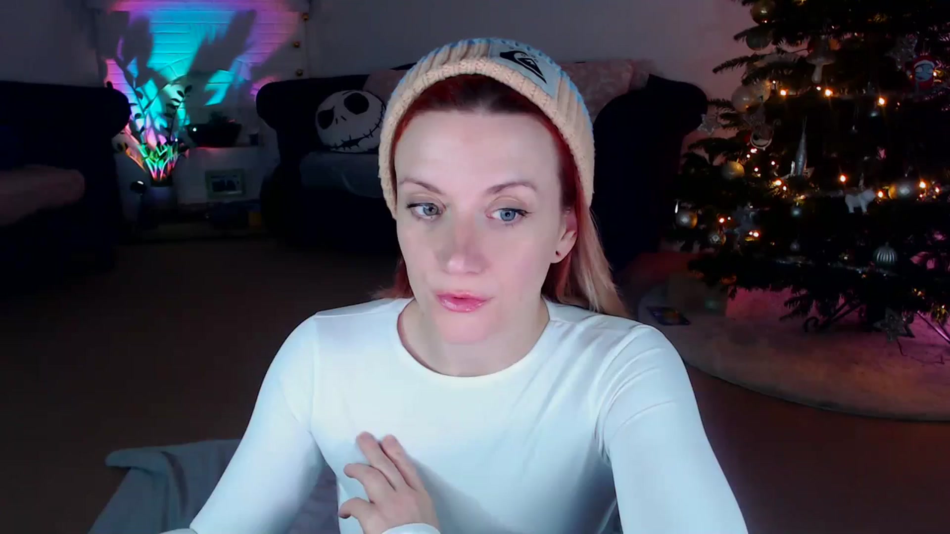 Gallery image thumbnail from DaisyChainedX's myfreecams stream on, 12/15/2023, 19:11 image 18 of 20