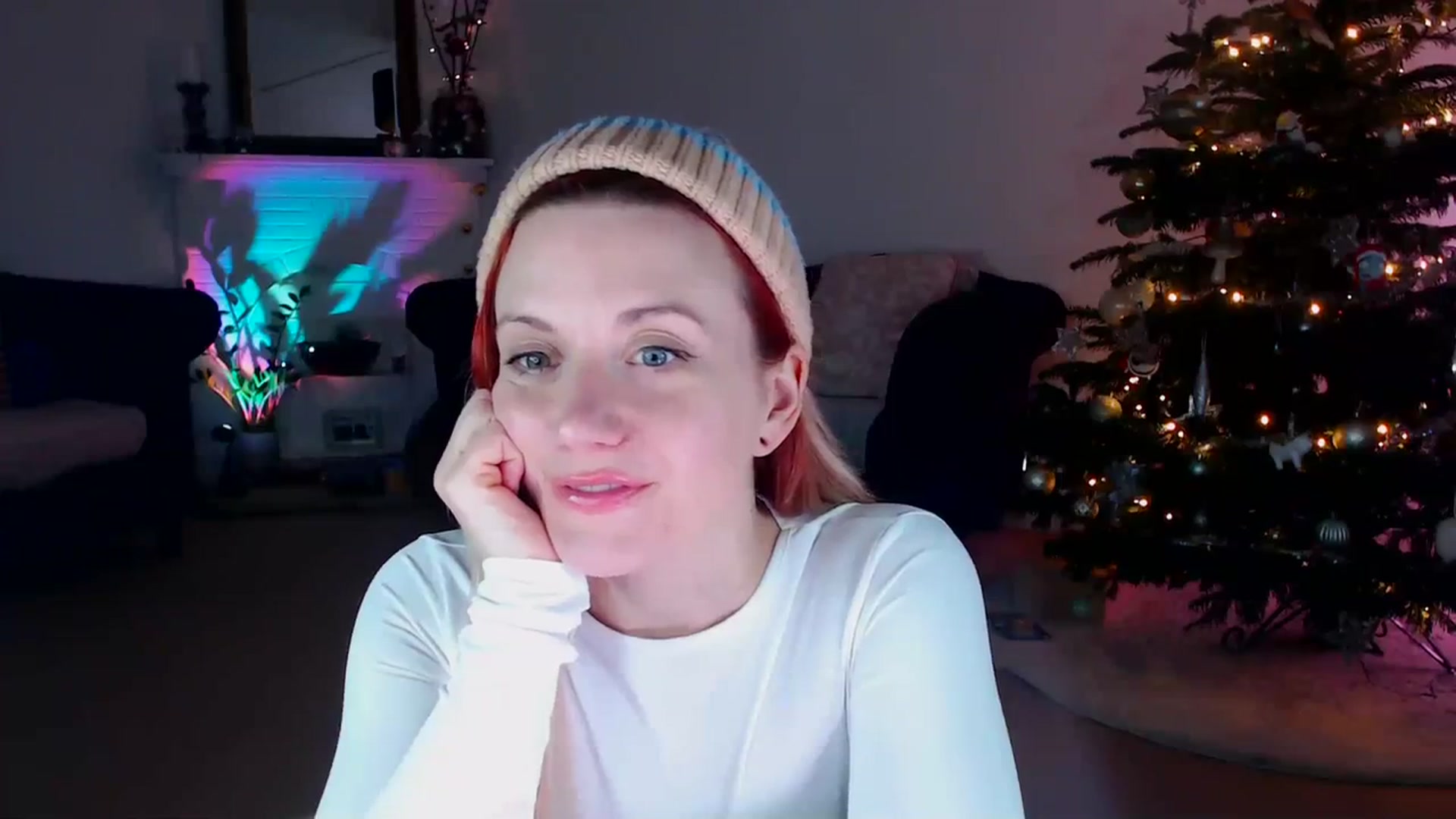 Gallery image thumbnail from DaisyChainedX's myfreecams stream on, 12/15/2023, 19:11 image 13 of 20