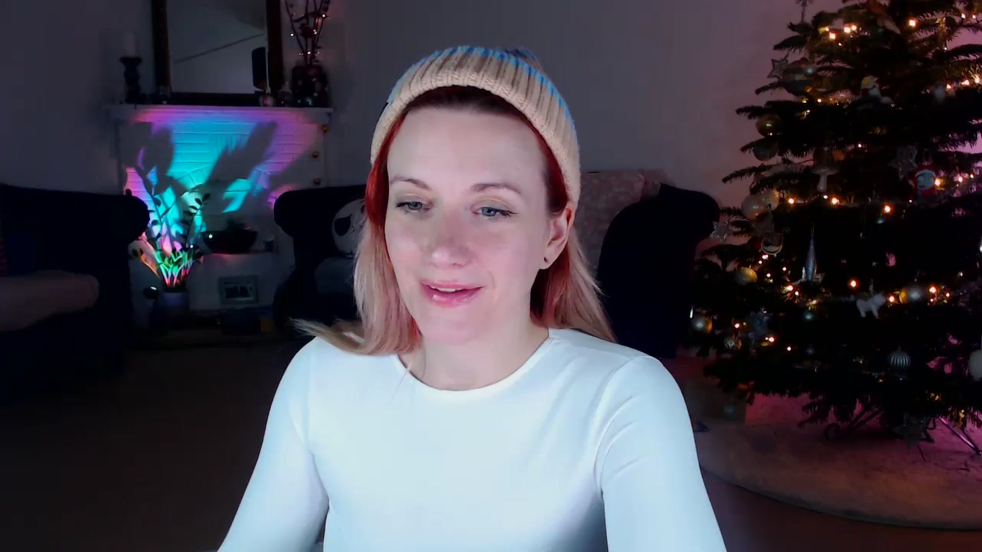 Gallery image thumbnail from DaisyChainedX's myfreecams stream on, 12/15/2023, 19:11 image 14 of 20