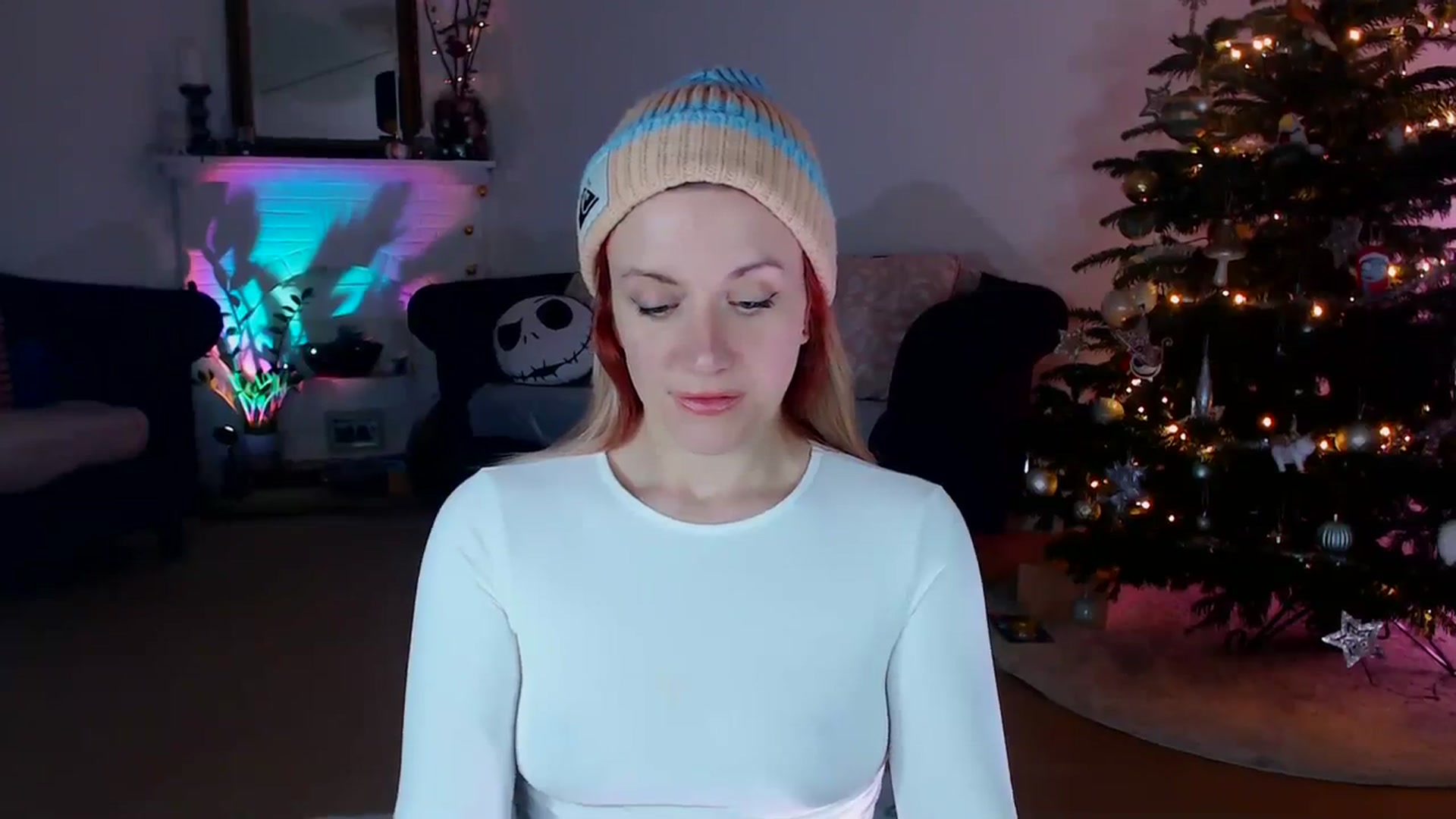 Gallery image thumbnail from DaisyChainedX's myfreecams stream on, 12/15/2023, 19:11 image 10 of 20