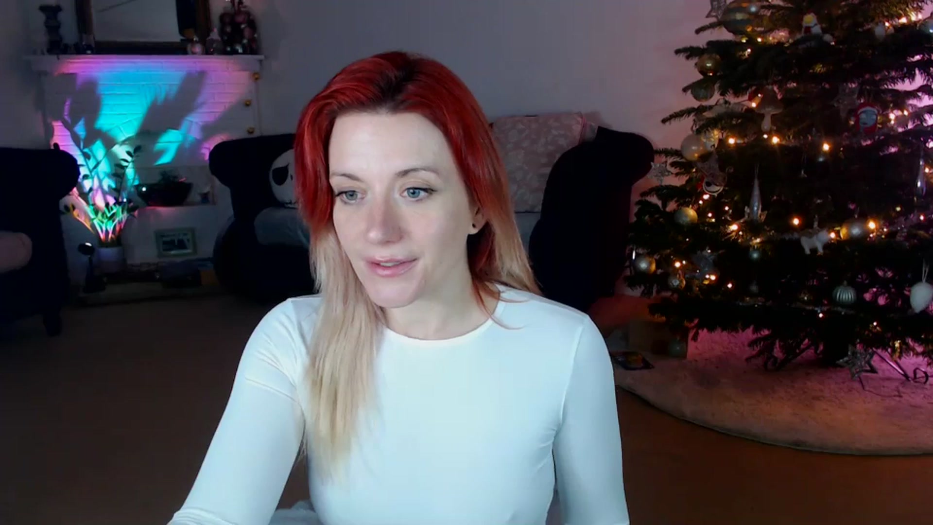 Gallery image thumbnail from DaisyChainedX's myfreecams stream on, 12/15/2023, 20:07 image 10 of 20