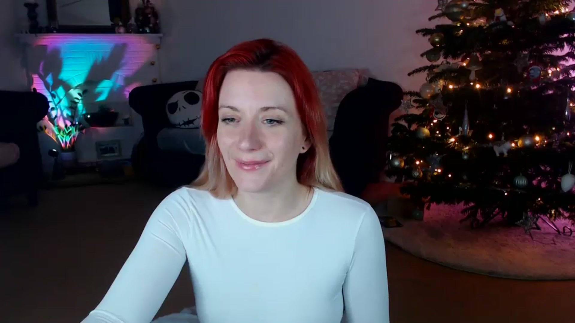 Gallery image thumbnail from DaisyChainedX's myfreecams stream on, 12/15/2023, 20:07 image 12 of 20