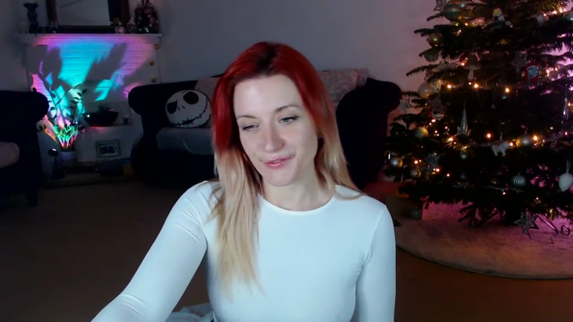 Gallery image thumbnail from DaisyChainedX's myfreecams stream on, 12/15/2023, 20:07 image 16 of 20