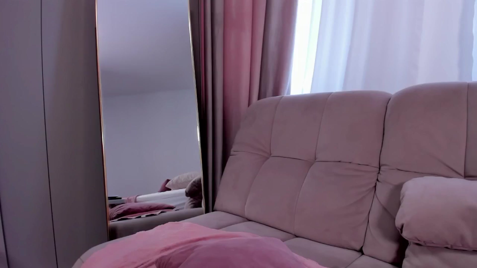 Gallery image thumbnail from DaisyD1_'s myfreecams stream on, 08/31/2024, 06:17 image 17 of 20