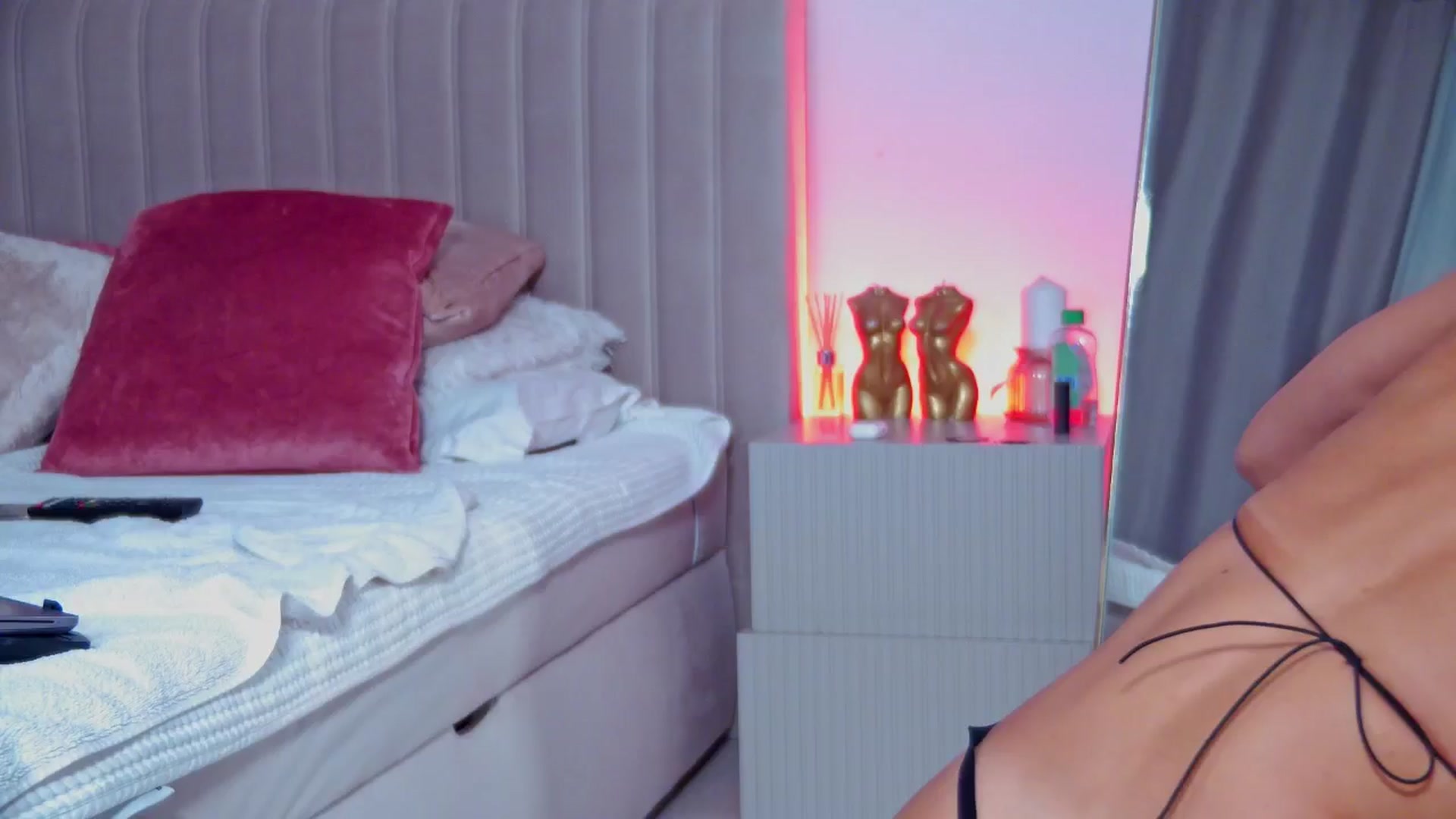 Gallery image thumbnail from DaisyD1_'s myfreecams stream on, 09/07/2025, 03:54 image 7 of 20