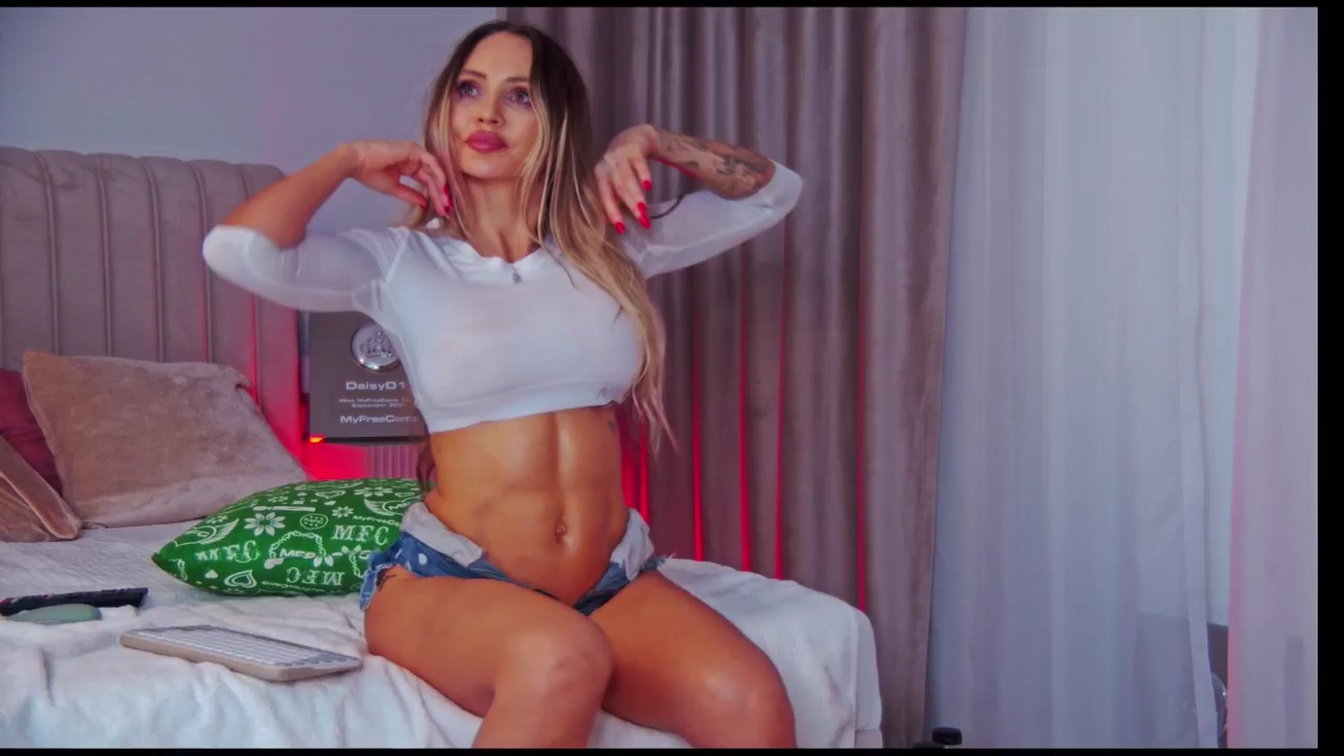 Gallery image thumbnail from DaisyD1_'s myfreecams stream on, 04/07/2026, 08:21 image 2 of 20