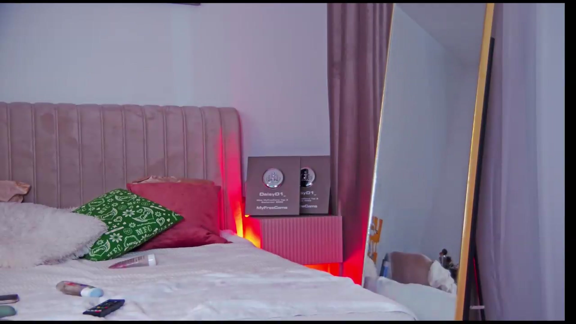 Gallery image thumbnail from DaisyD1_'s myfreecams stream on, 05/12/2026, 08:53 image 5 of 20