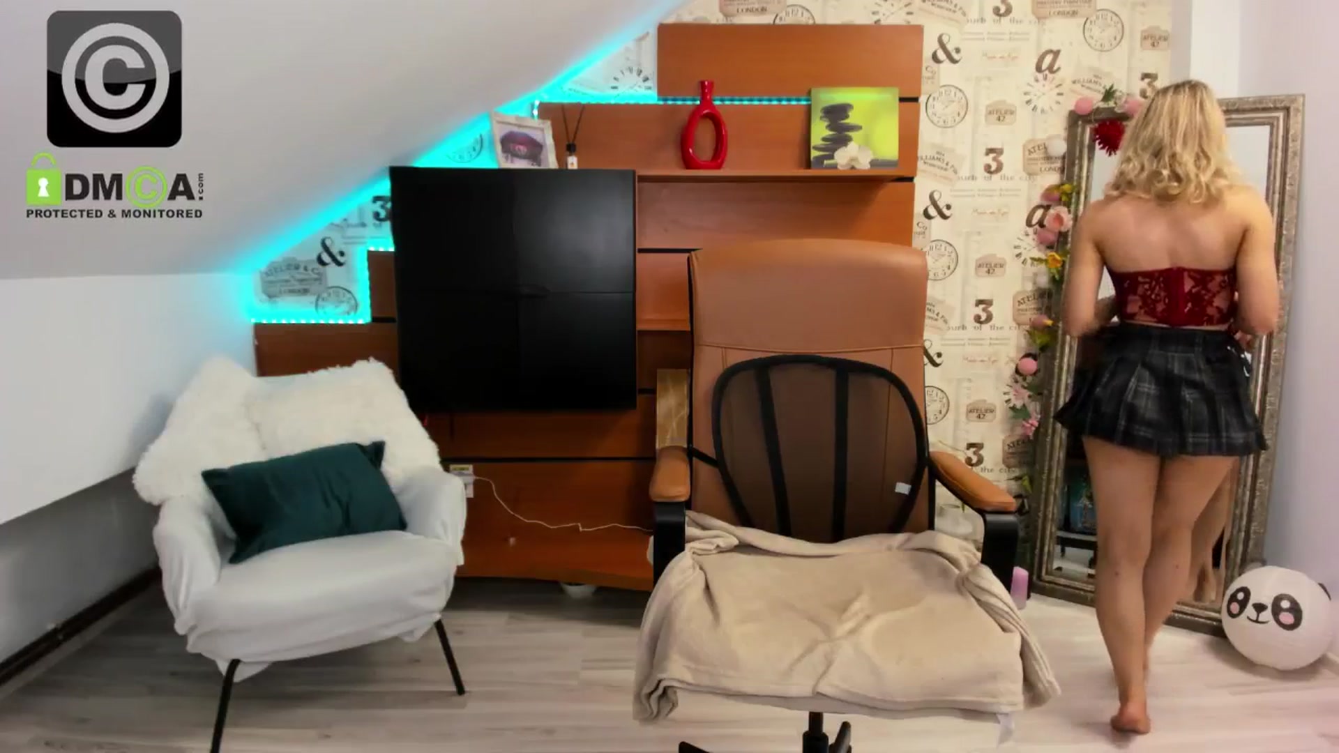 Gallery image thumbnail from DaisyLi's myfreecams stream on, 04/25/2026, 17:55 image 2 of 20