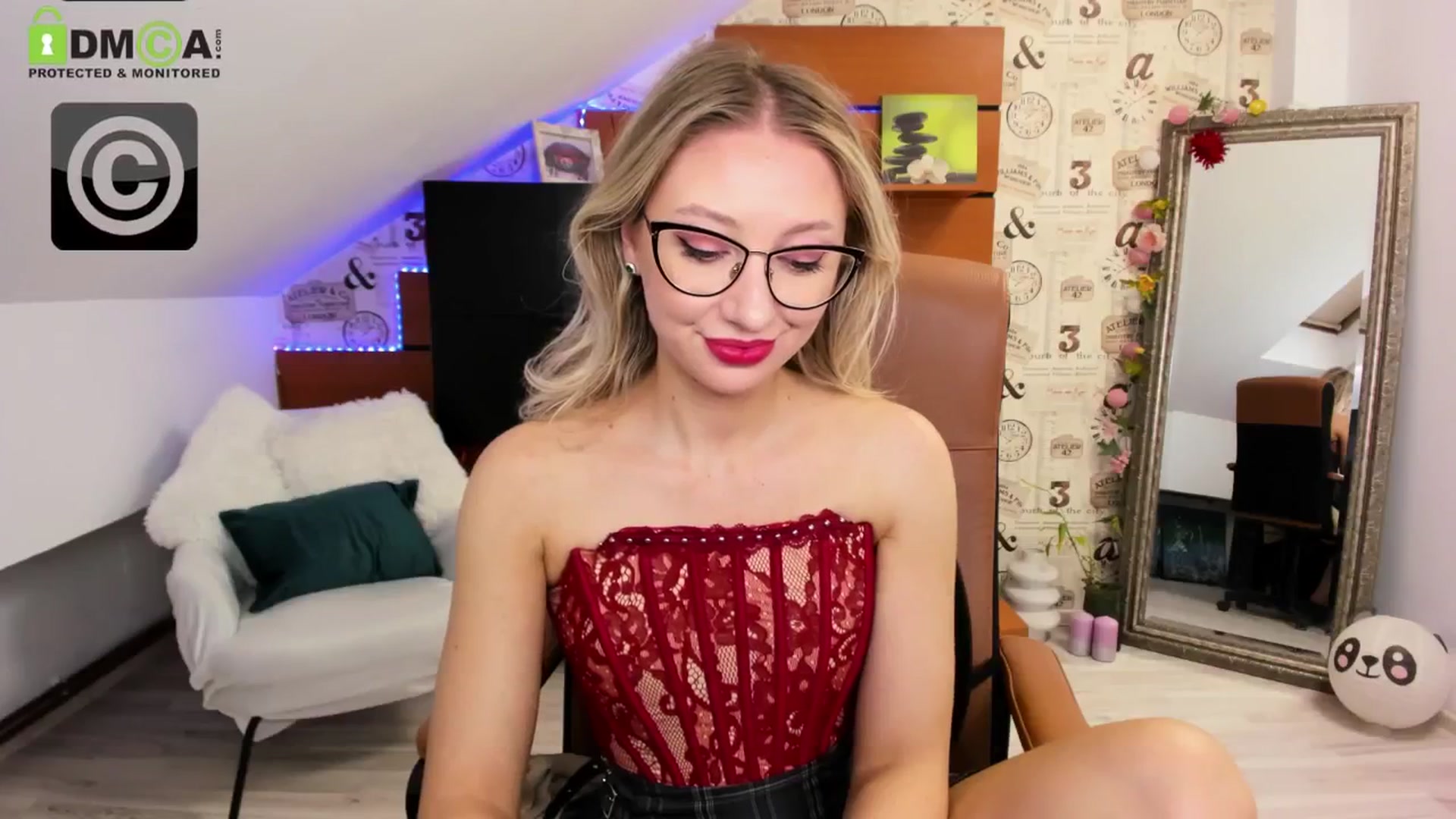Gallery image thumbnail from DaisyLi's myfreecams stream on, 04/25/2026, 18:44 image 2 of 20