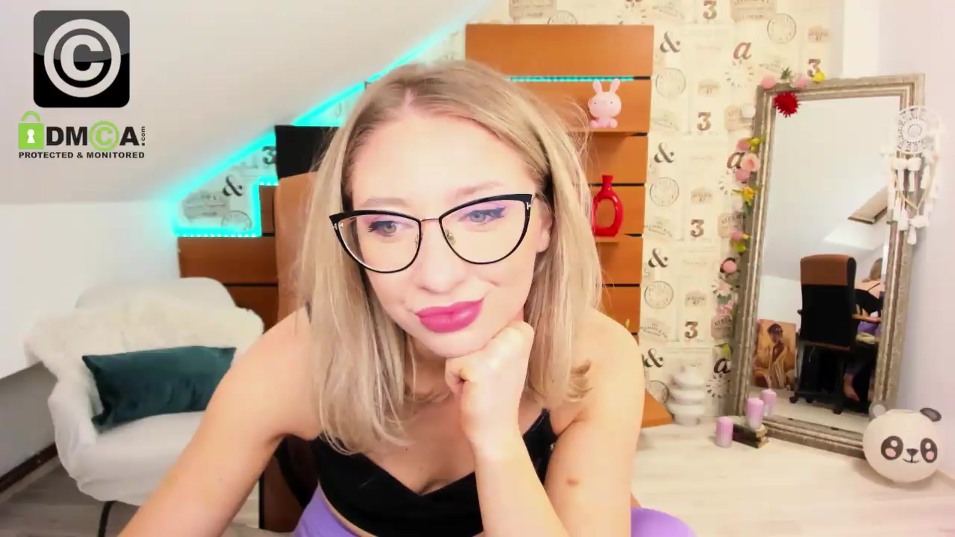 Gallery image thumbnail from DaisyLi's myfreecams stream on, 07/06/2026, 19:16 image 4 of 20