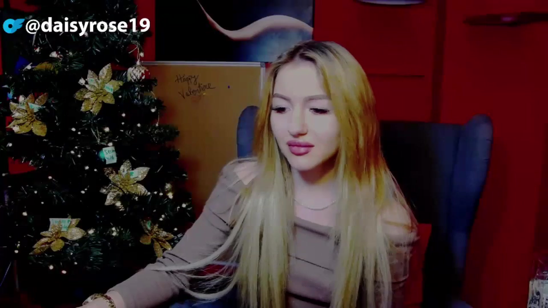Gallery image thumbnail from DaisyRose_'s myfreecams stream on, 12/21/2023, 16:40 image 9 of 20