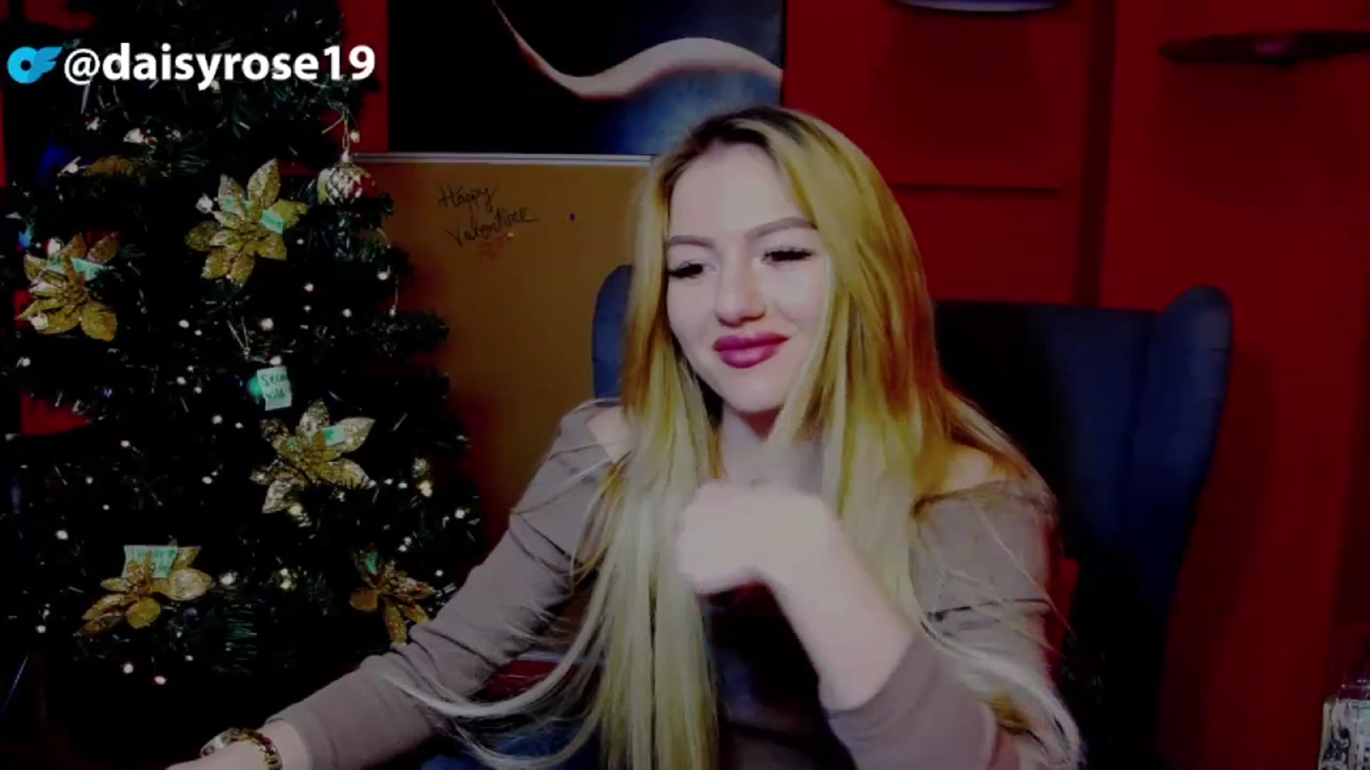 Gallery image thumbnail from DaisyRose_'s myfreecams stream on, 12/21/2023, 16:40 image 10 of 20