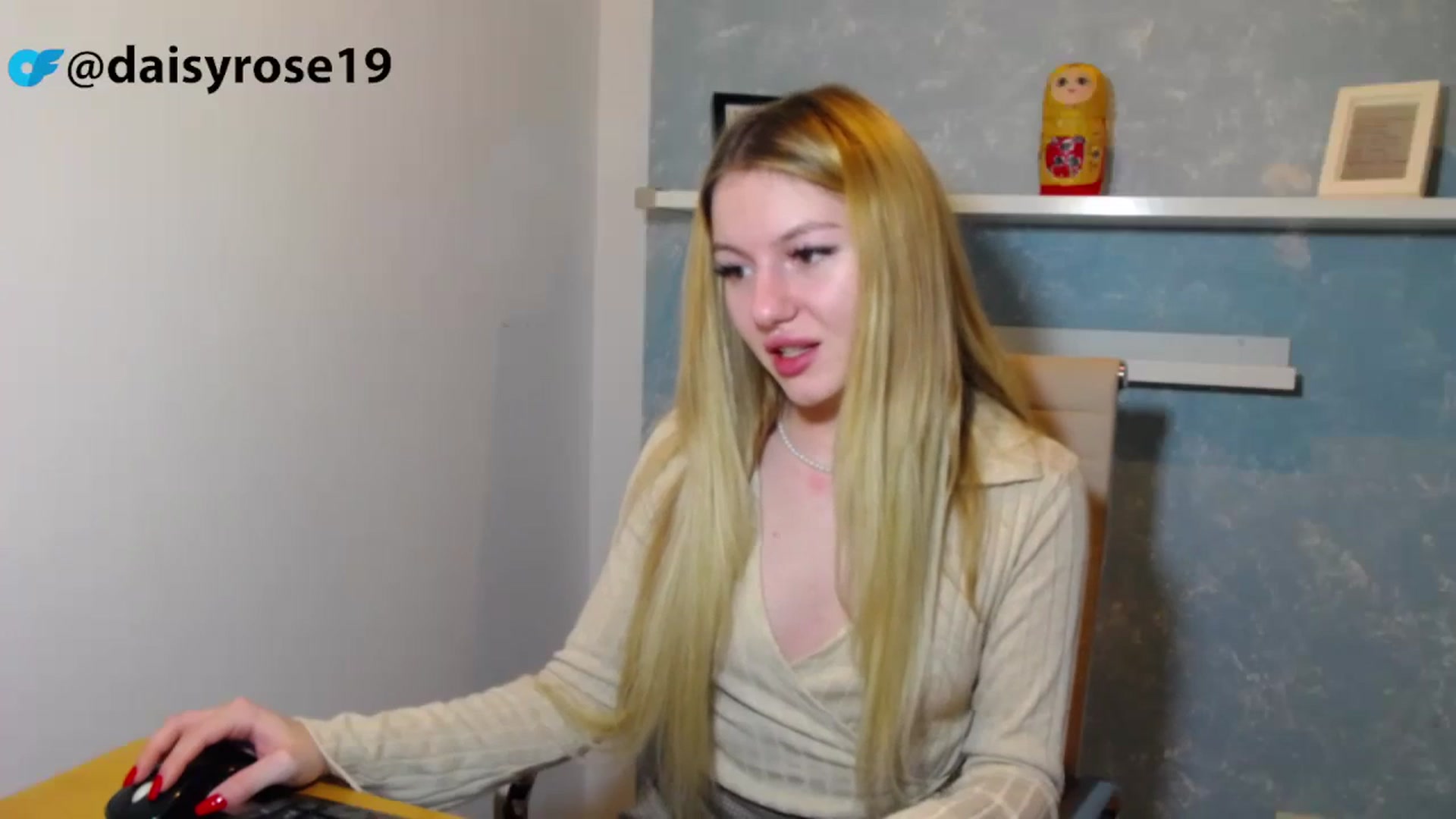 Gallery image thumbnail from DaisyRose_'s myfreecams stream on, 12/27/2023, 17:25 image 8 of 20