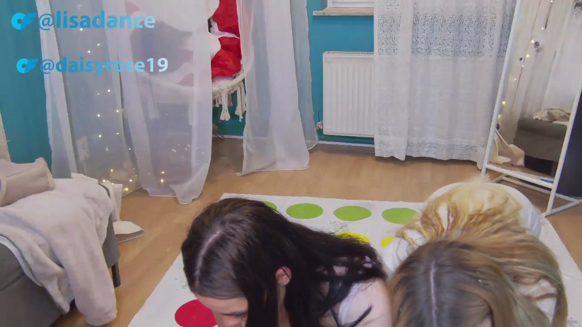 Gallery image thumbnail from DaisyRose_'s myfreecams stream on, 12/30/2023, 19:00 image 18 of 20