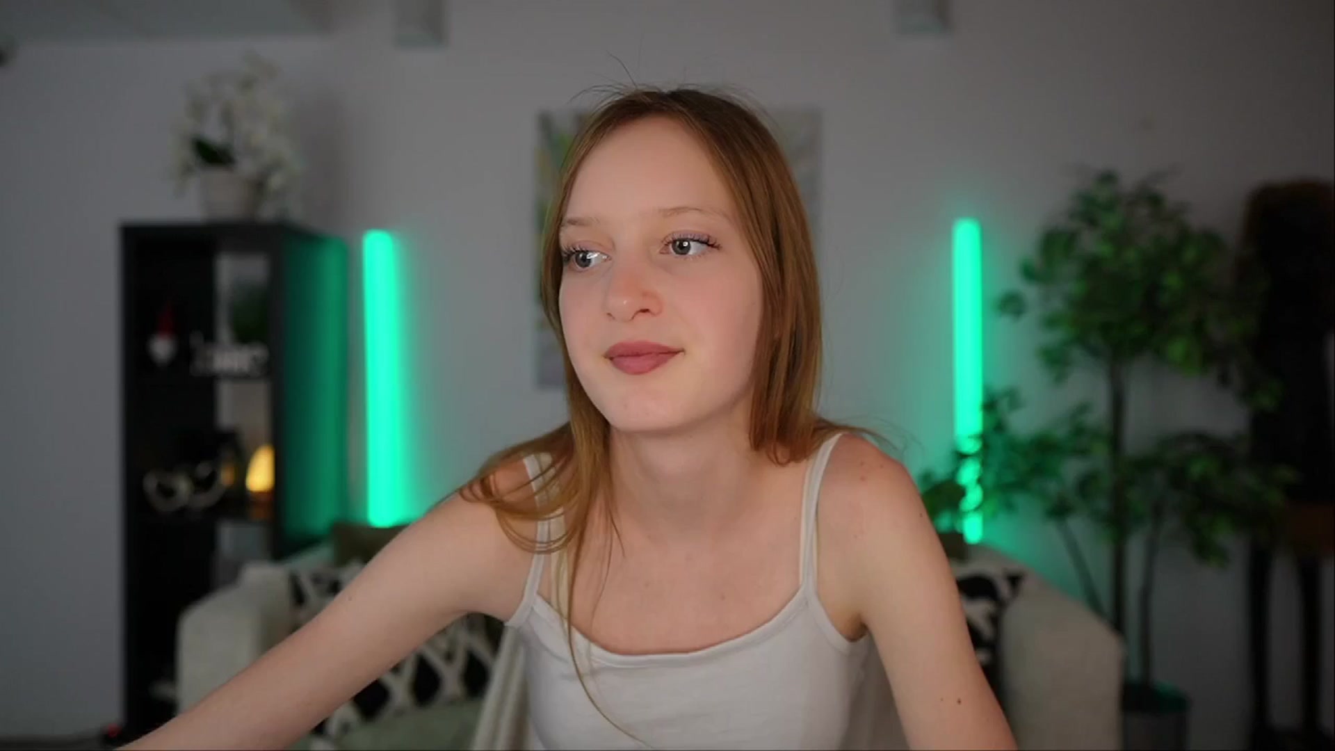 Gallery image thumbnail from Daisy_Dash's myfreecams stream on, 12/27/2024, 10:38 image 15 of 20
