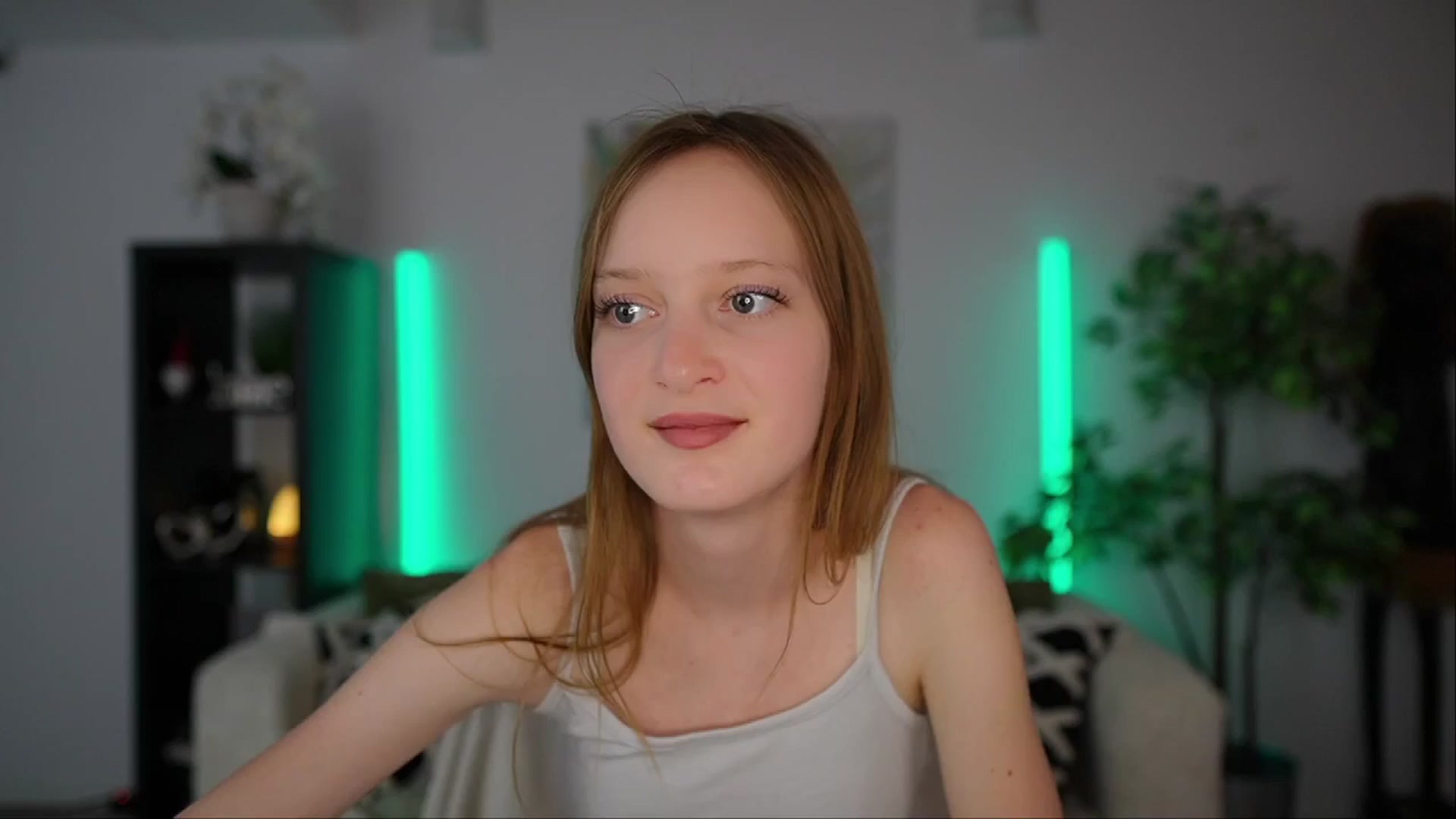 Gallery image thumbnail from Daisy_Dash's myfreecams stream on, 12/27/2024, 10:38 image 2 of 20